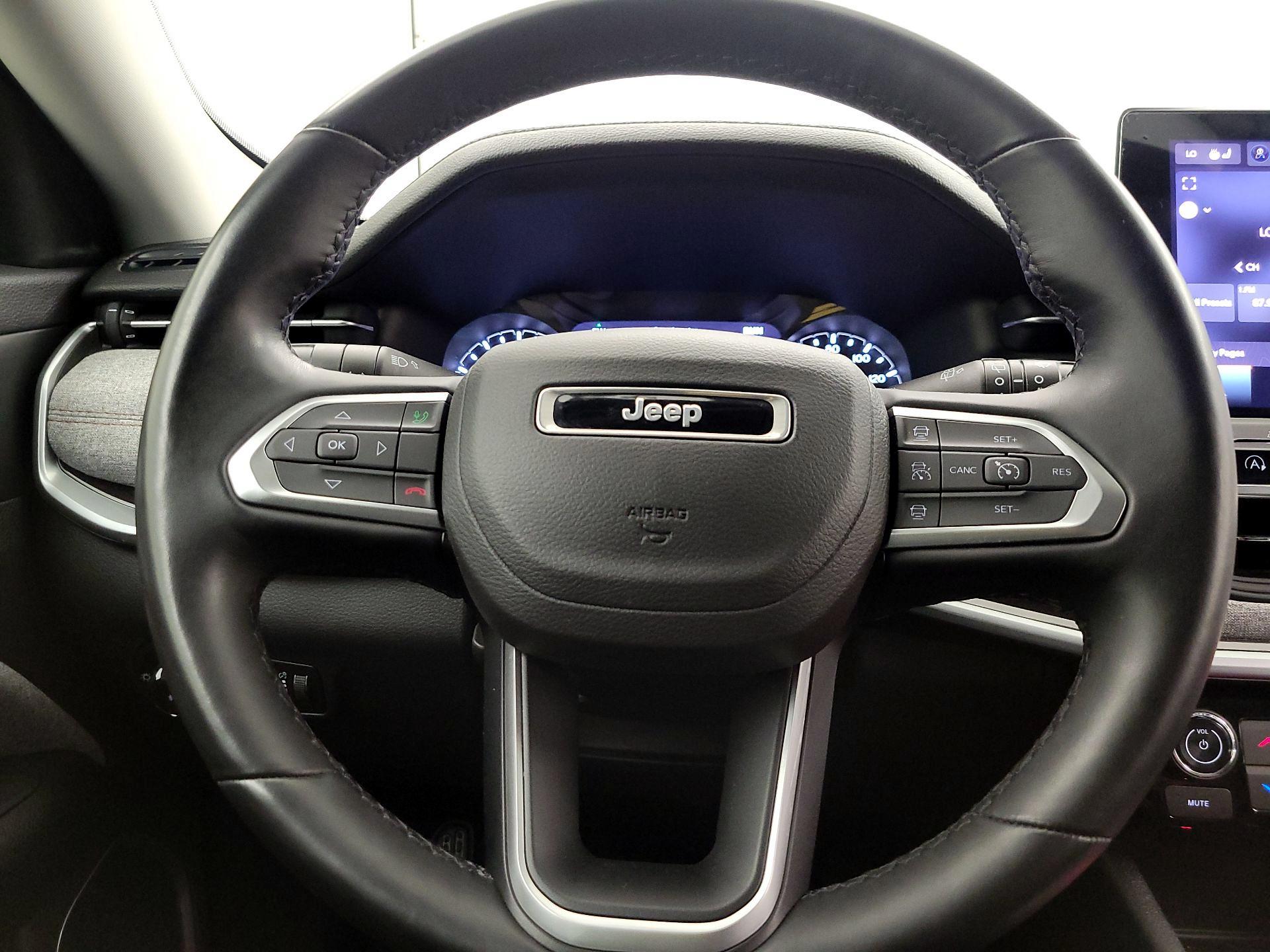 Thumbnail: 2022 Jeep Compass - 10