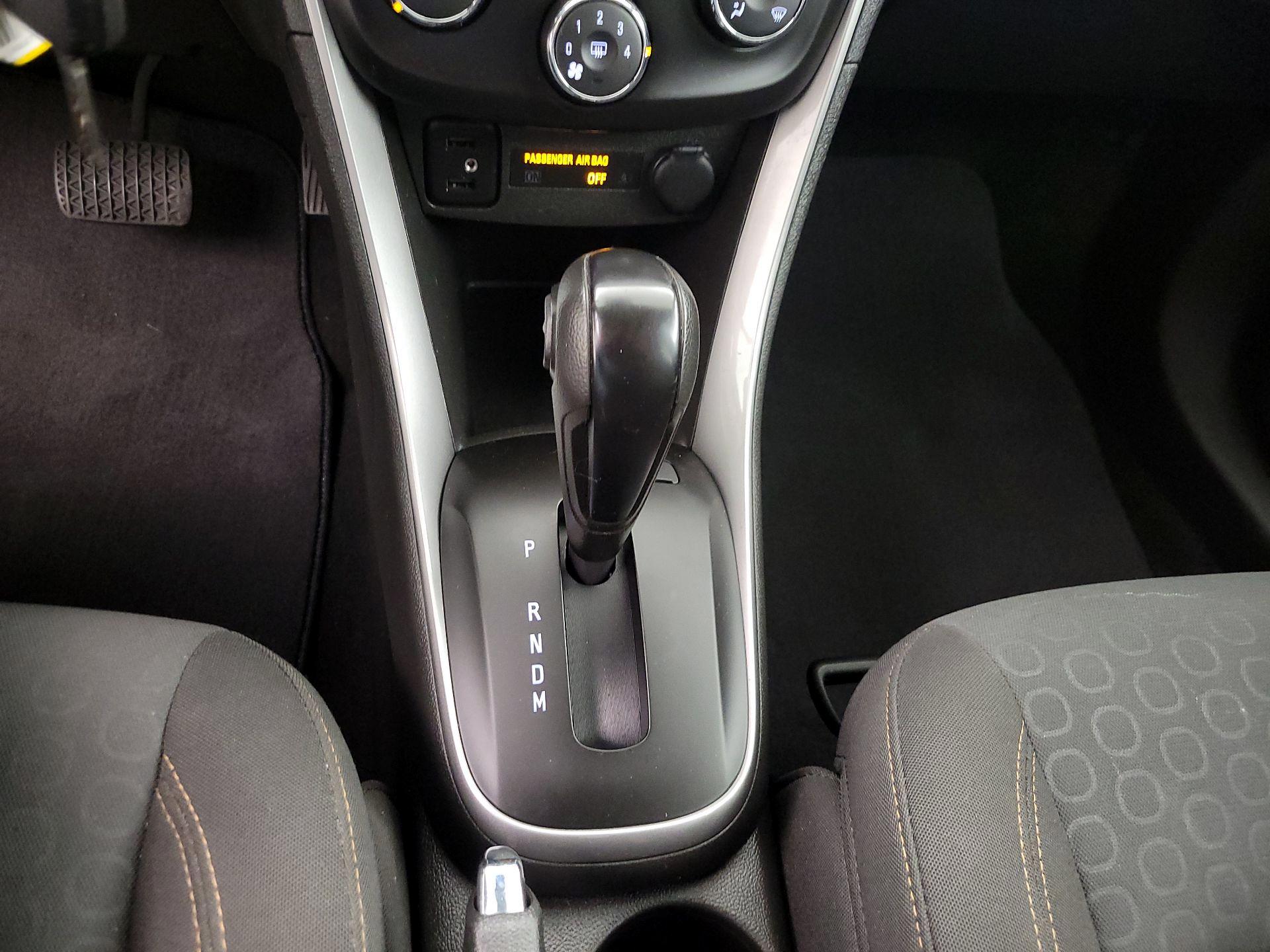 Thumbnail: 2020 Chevrolet Trax - 17