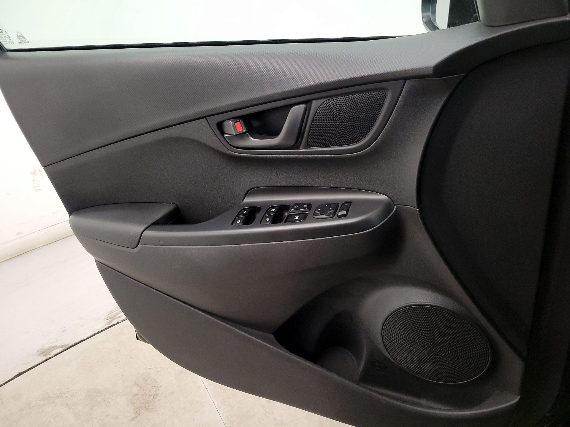 Thumbnail: 2021 Hyundai Kona - 12