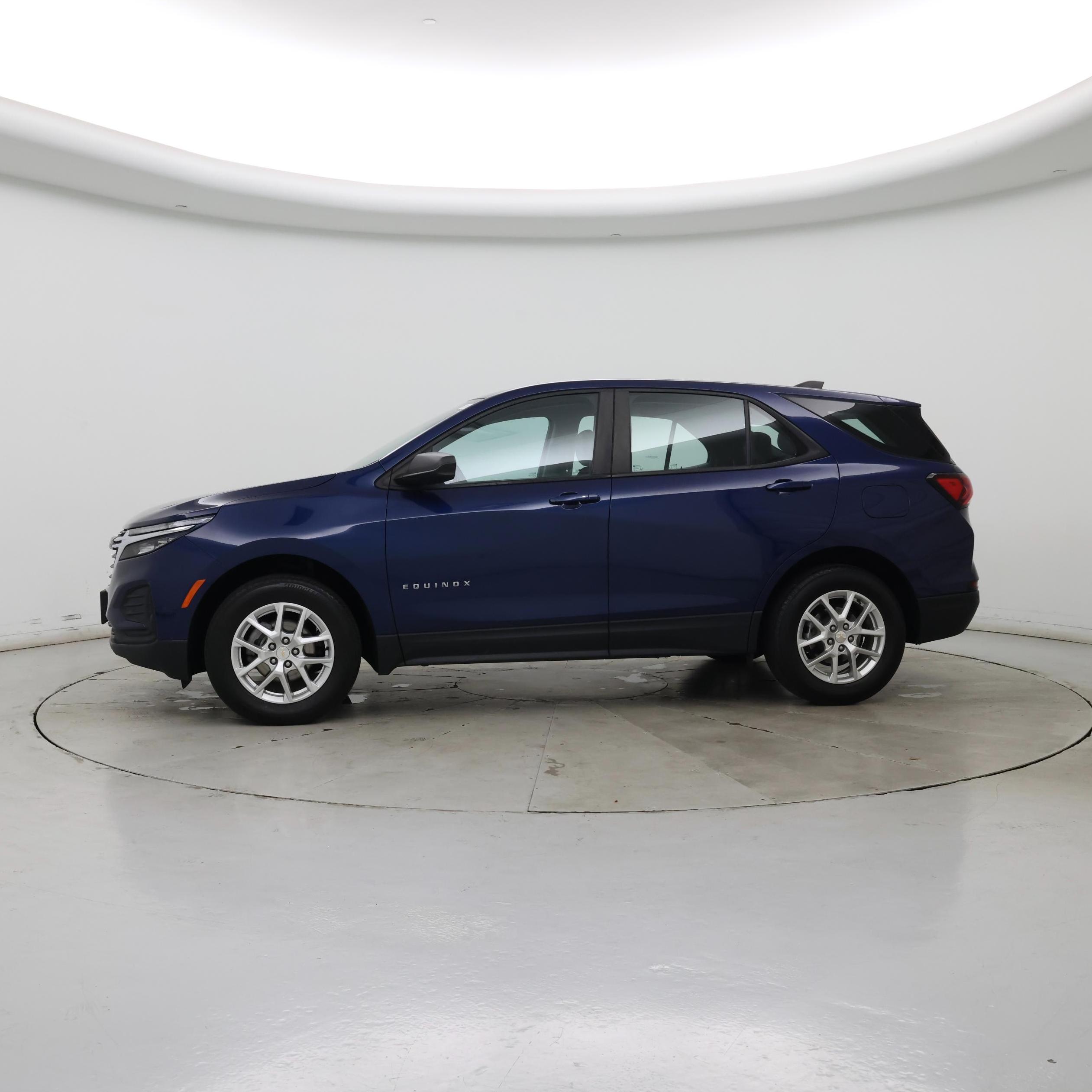 Thumbnail: 2023 Chevrolet Equinox - 3