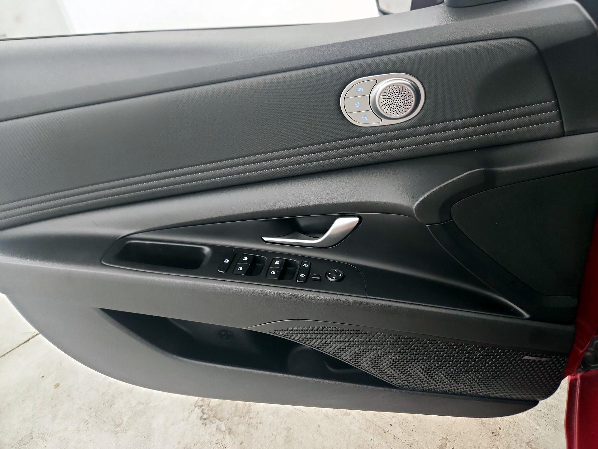 Thumbnail: 2023 Hyundai Elantra - 12