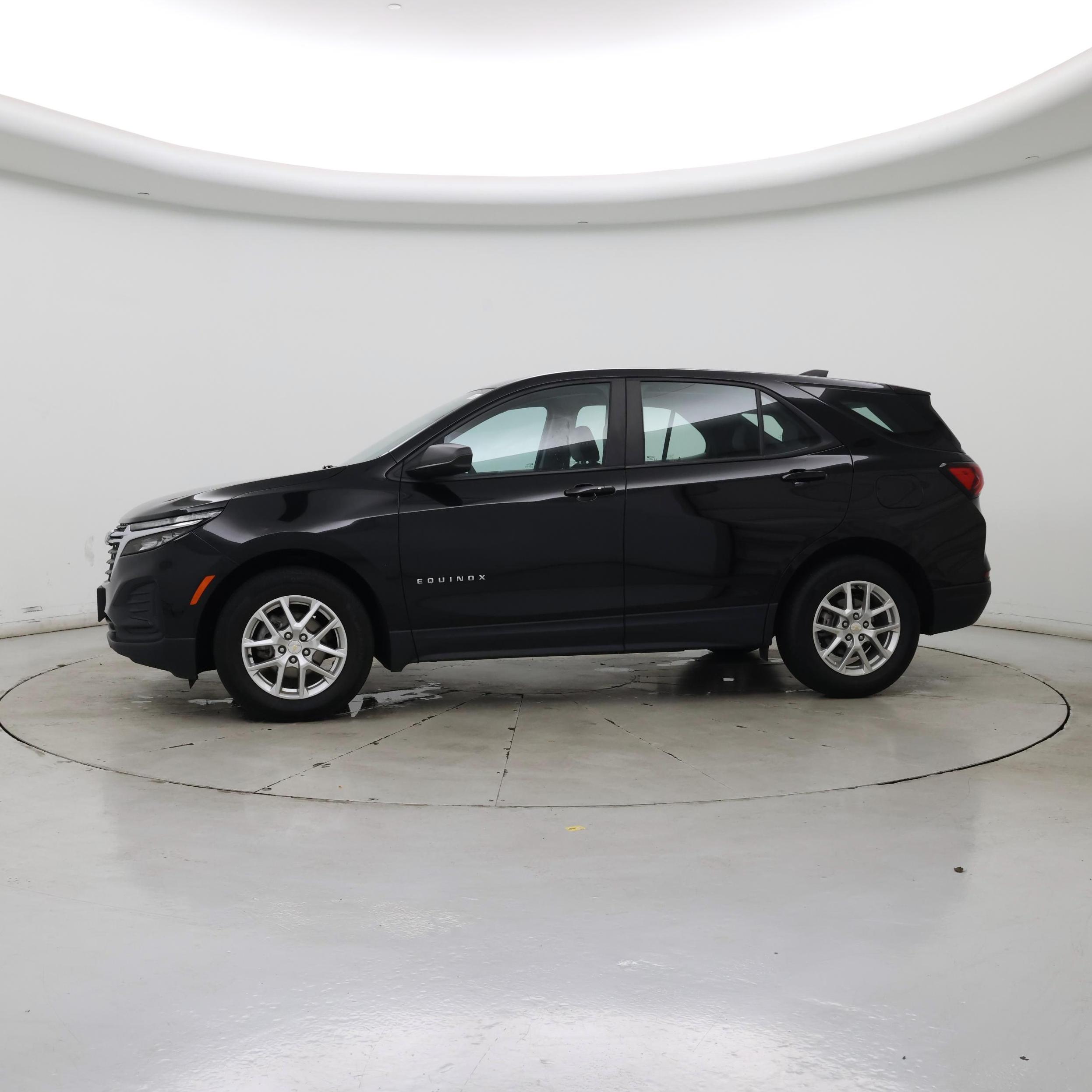 Thumbnail: 2023 Chevrolet Equinox - 3