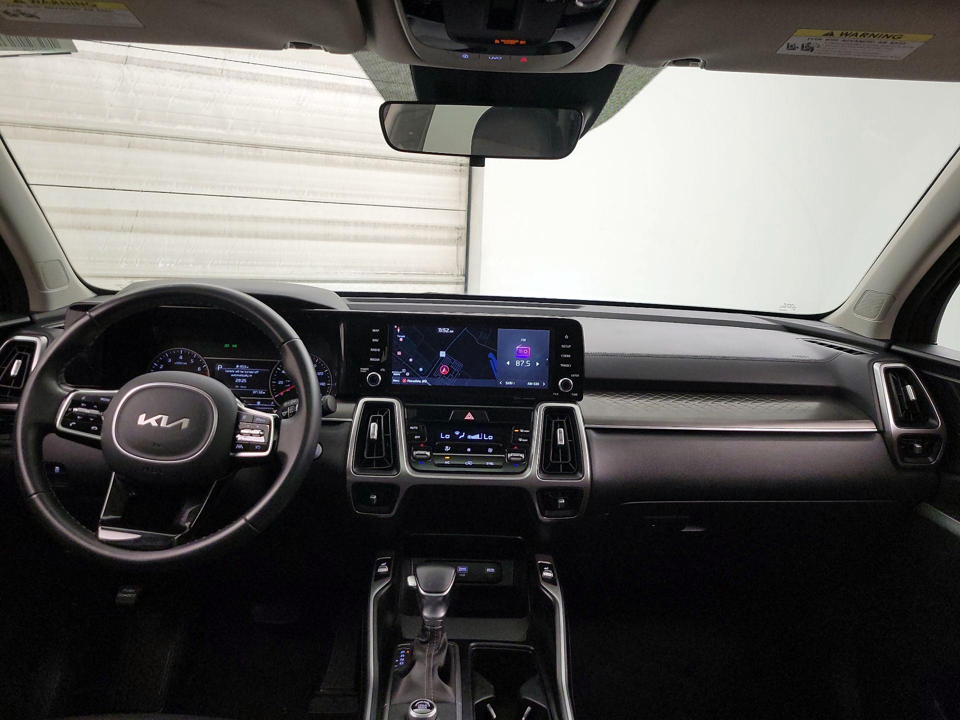 Thumbnail: 2022 Kia Sorento - 9