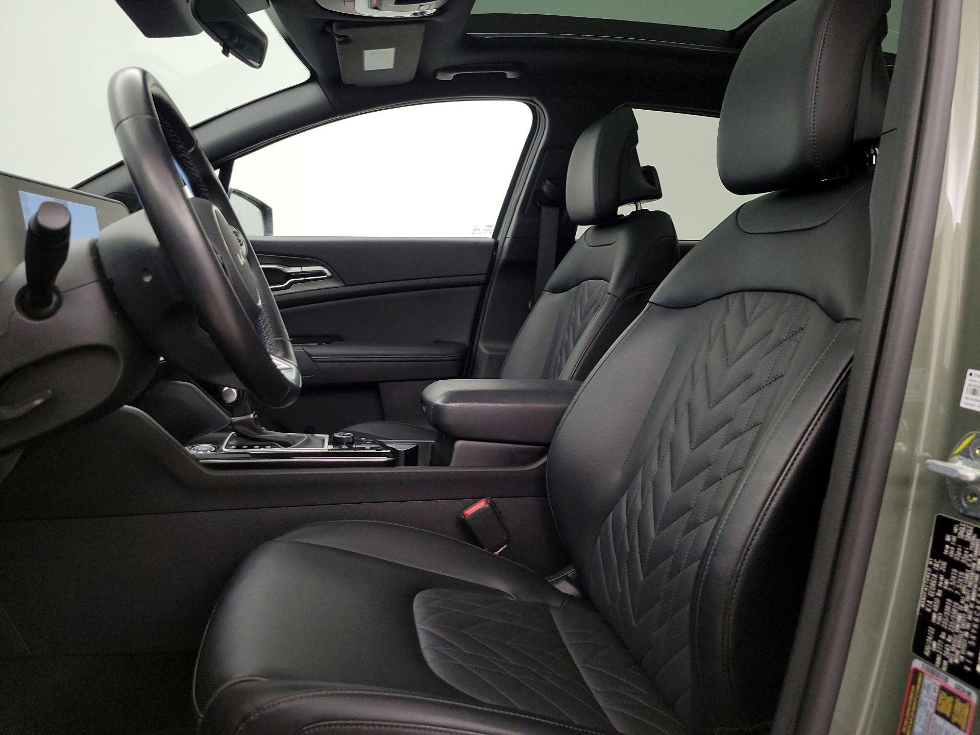 Thumbnail: 2023 Kia Sportage - 11