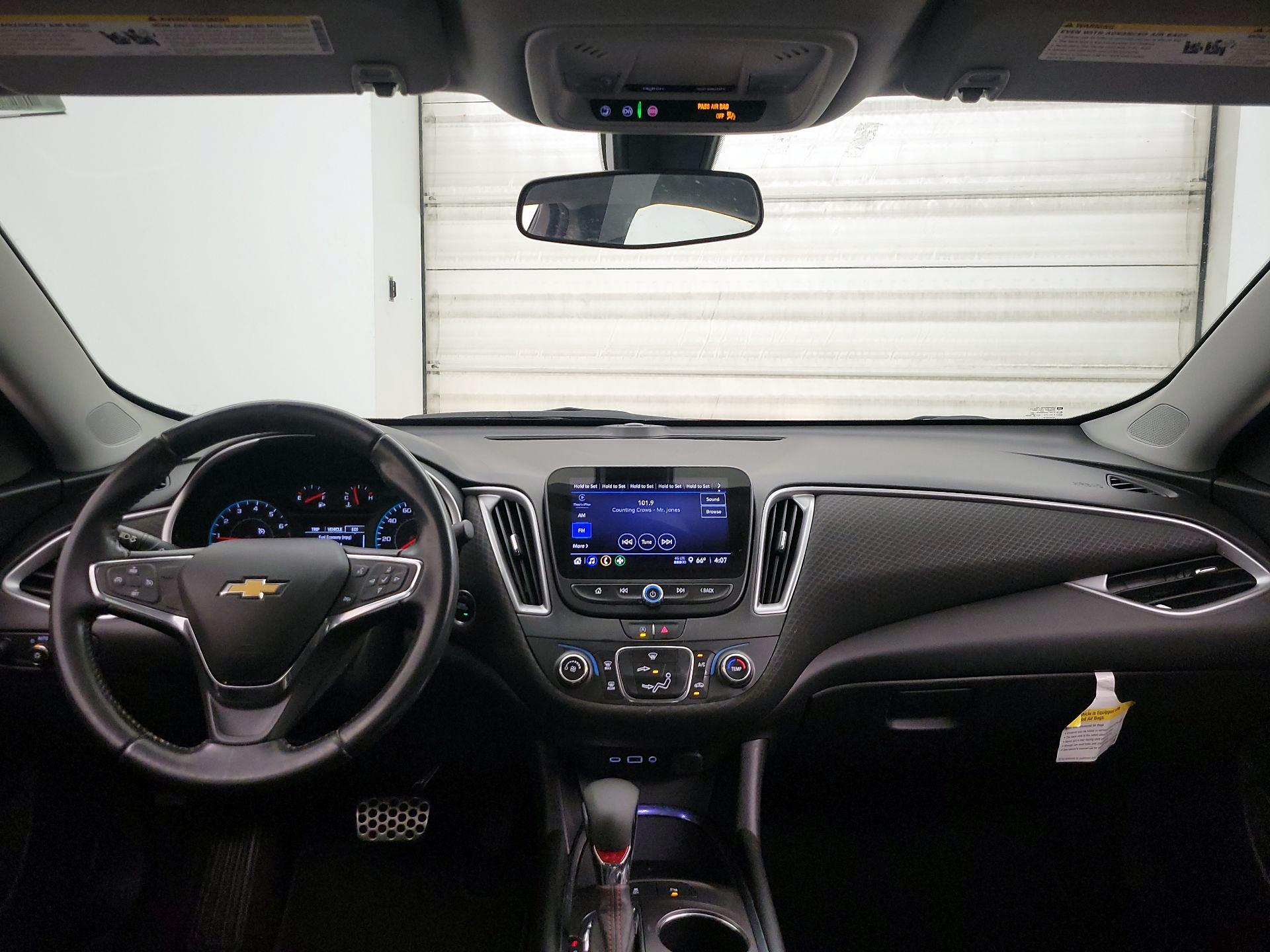 Thumbnail: 2021 Chevrolet Malibu - 9