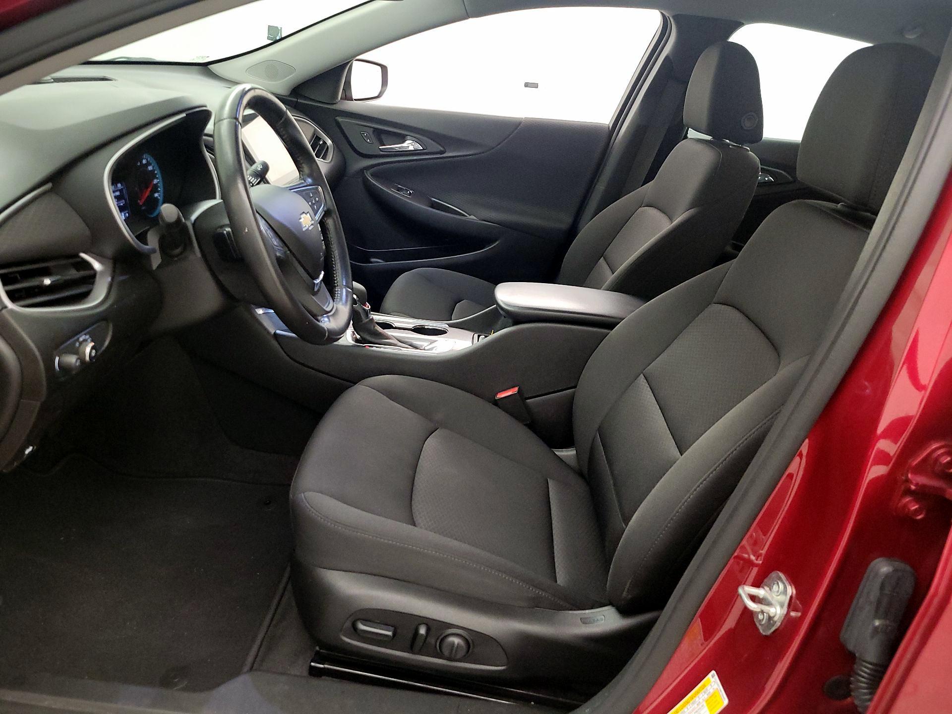 Thumbnail: 2021 Chevrolet Malibu - 11