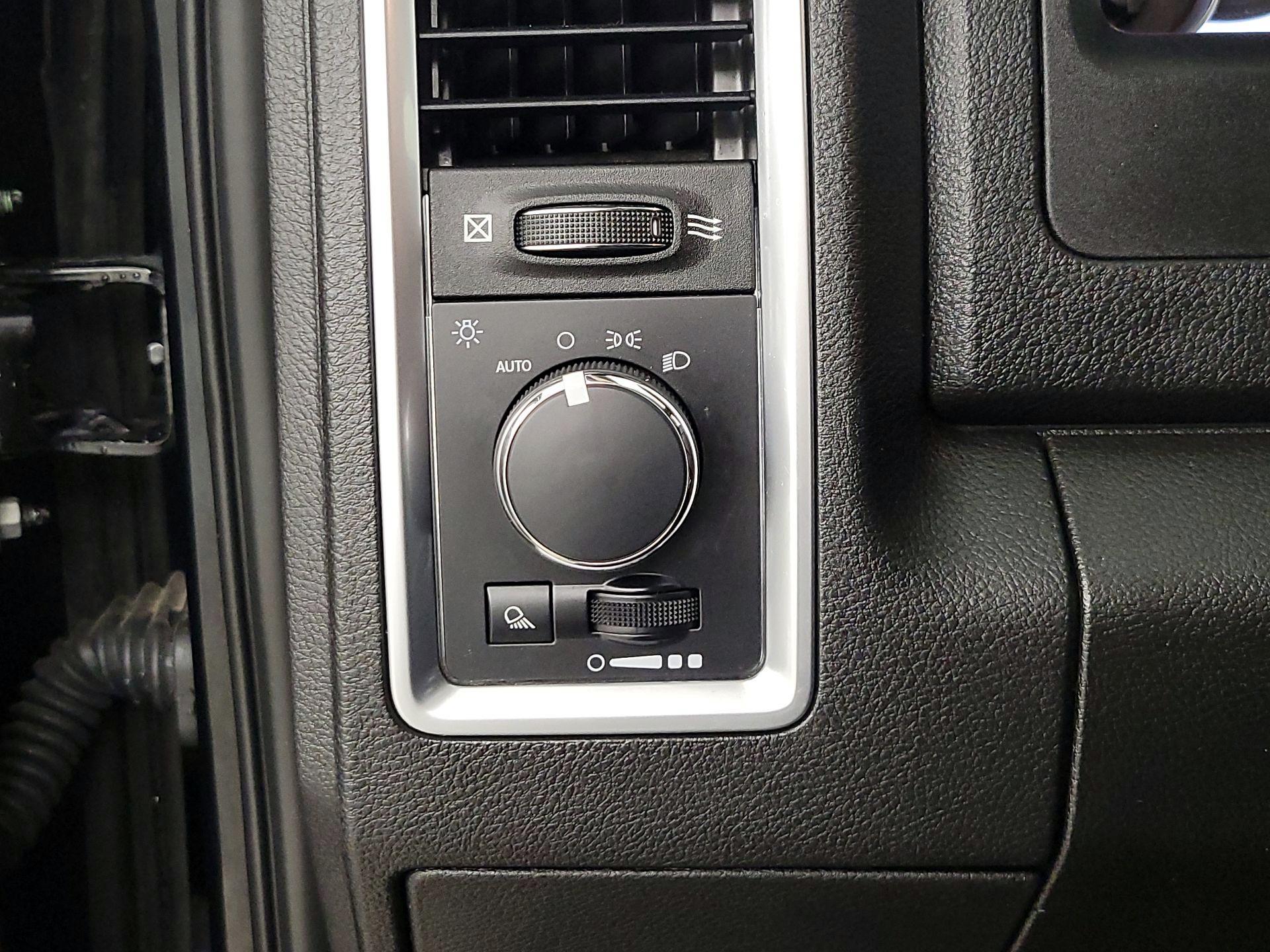 Thumbnail: 2023 RAM 1500 Classic - 13