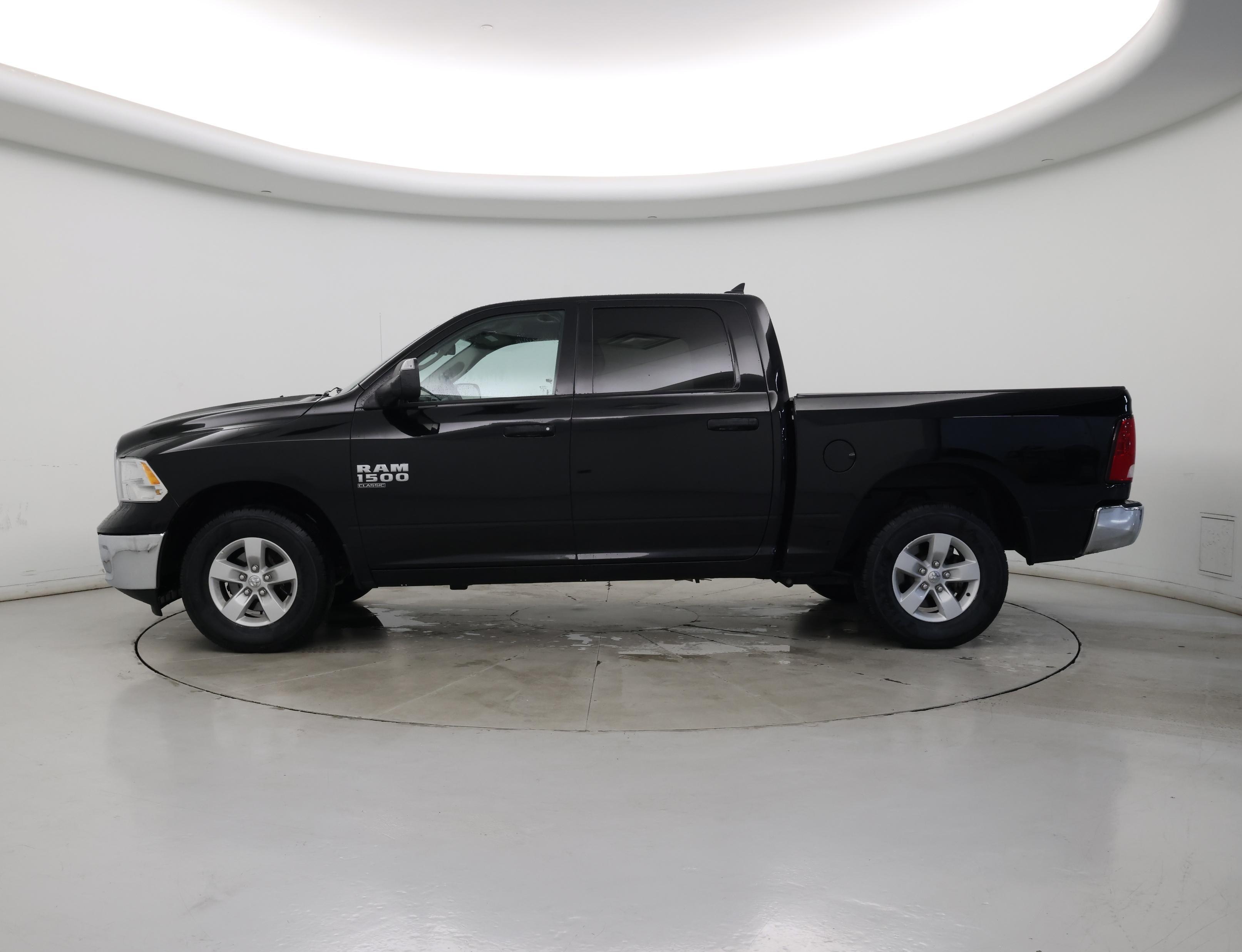 Thumbnail: 2023 RAM 1500 Classic - 3
