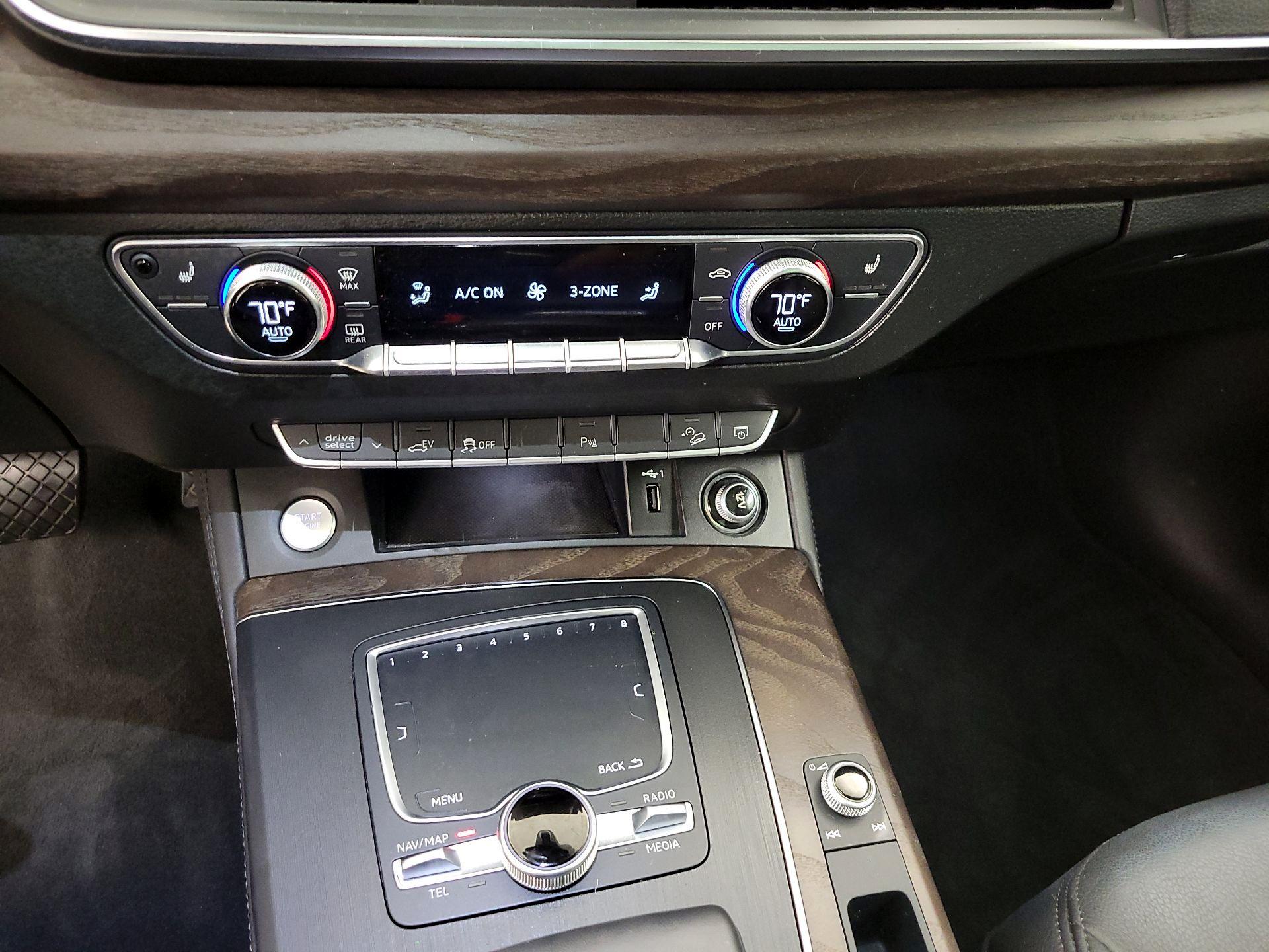 Thumbnail: 2020 Audi Q5 - 17