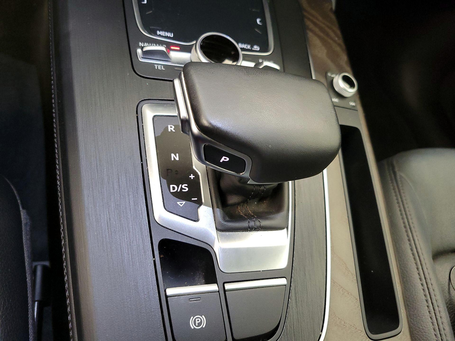 Thumbnail: 2020 Audi Q5 - 18