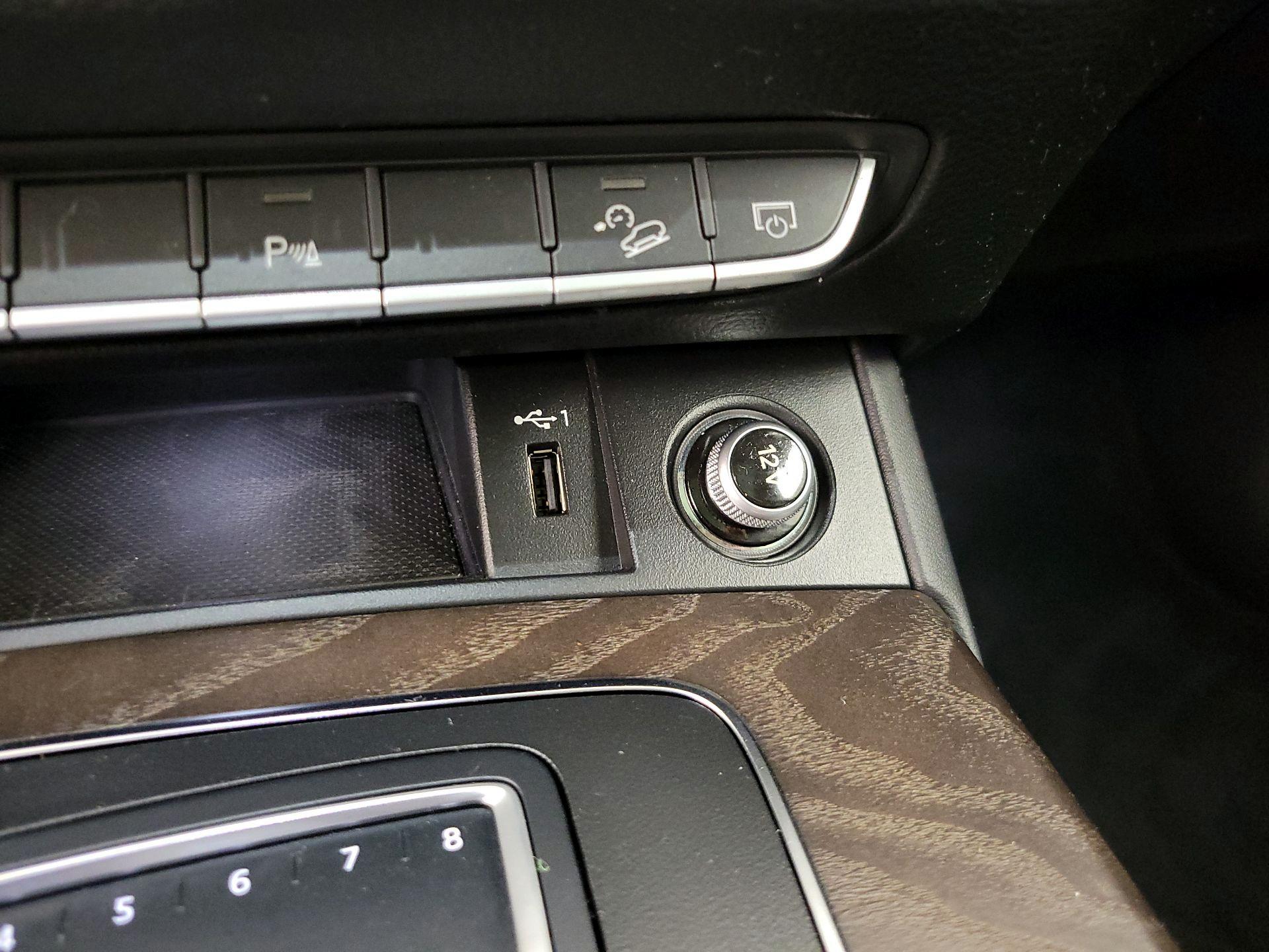 Thumbnail: 2020 Audi Q5 - 19