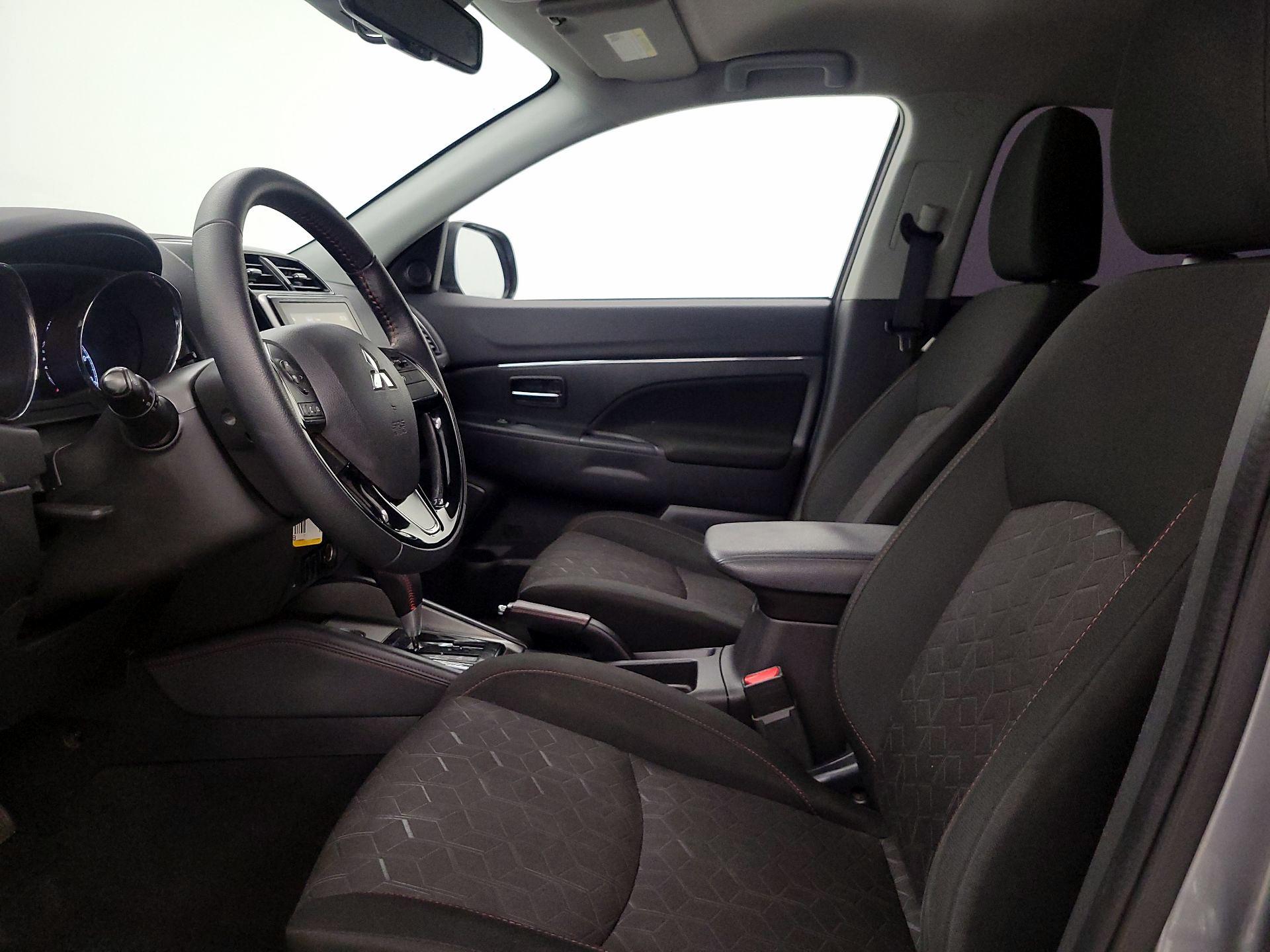 Thumbnail: 2023 Mitsubishi Outlander Sport - 11