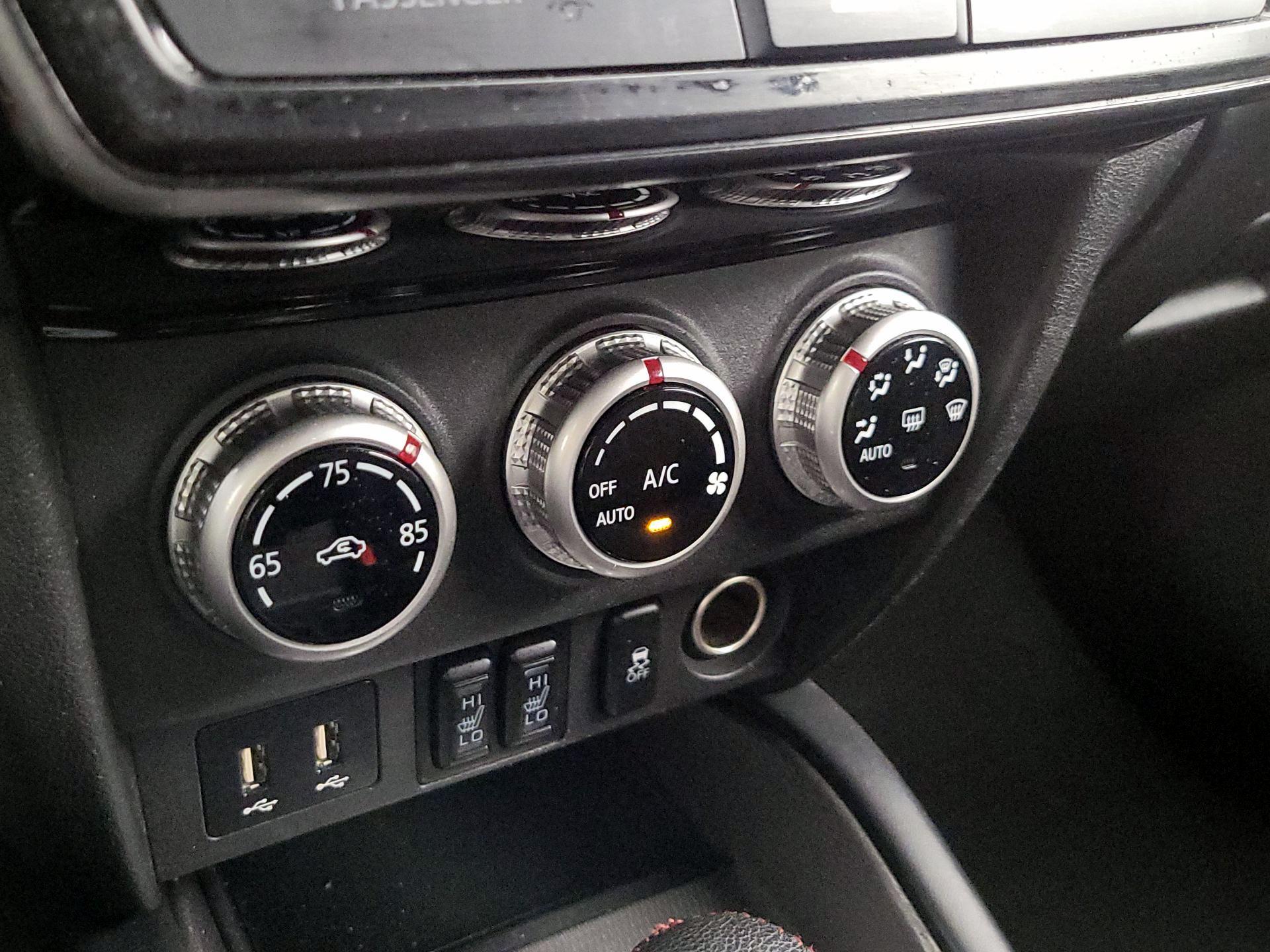 Thumbnail: 2023 Mitsubishi Outlander Sport - 16