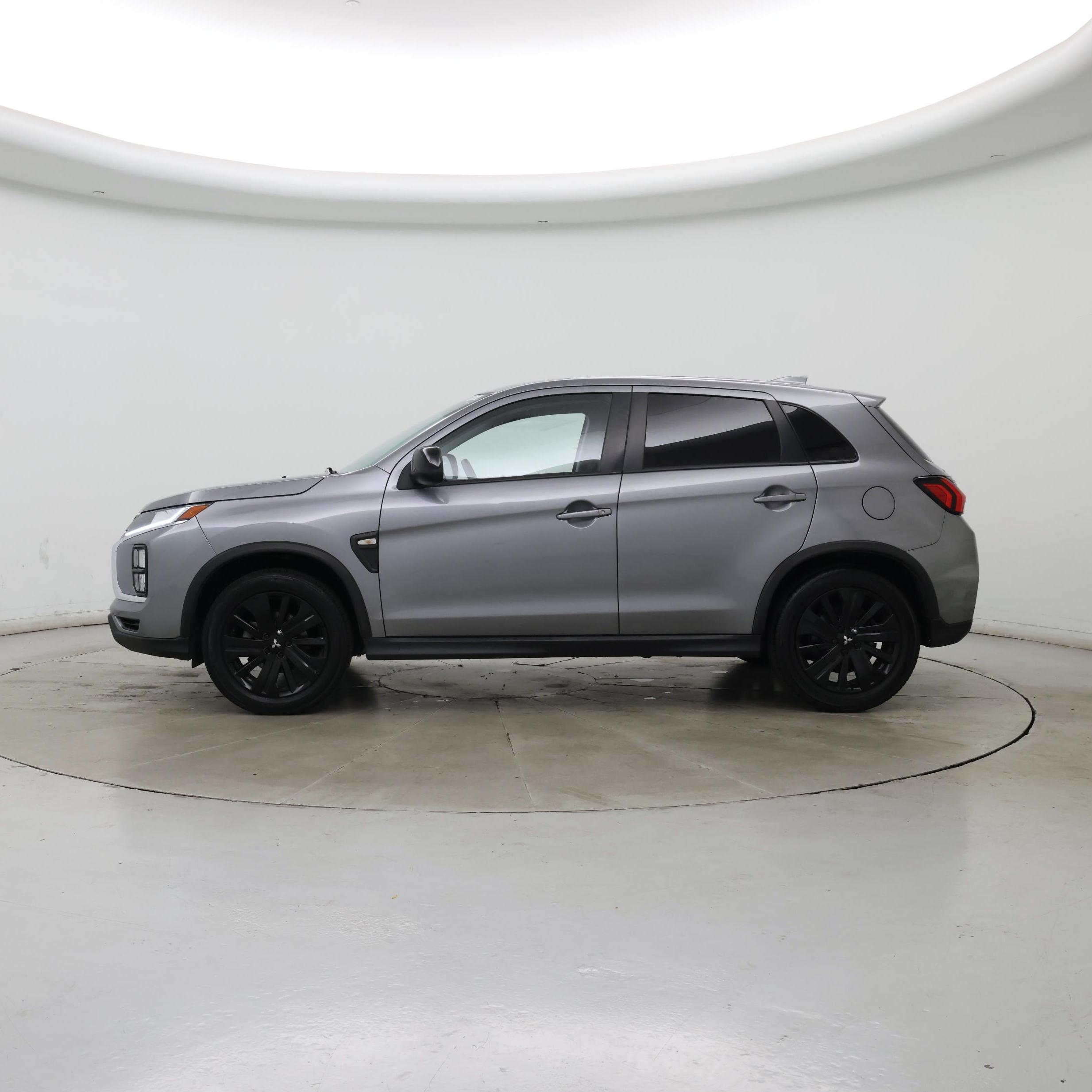 Thumbnail: 2023 Mitsubishi Outlander Sport - 3