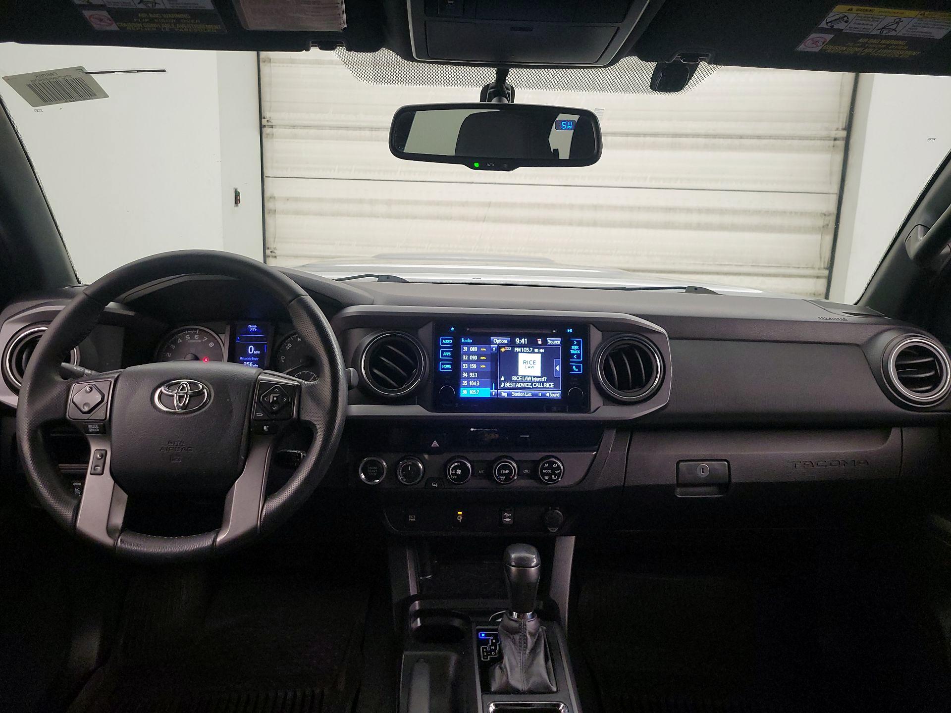 Thumbnail: 2017 Toyota Tacoma - 9