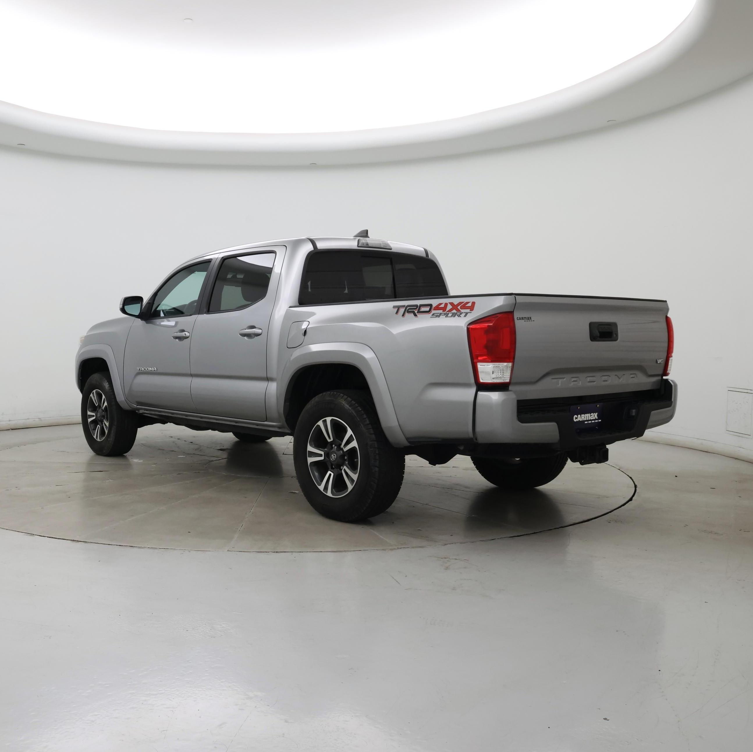 Thumbnail: 2017 Toyota Tacoma - 2