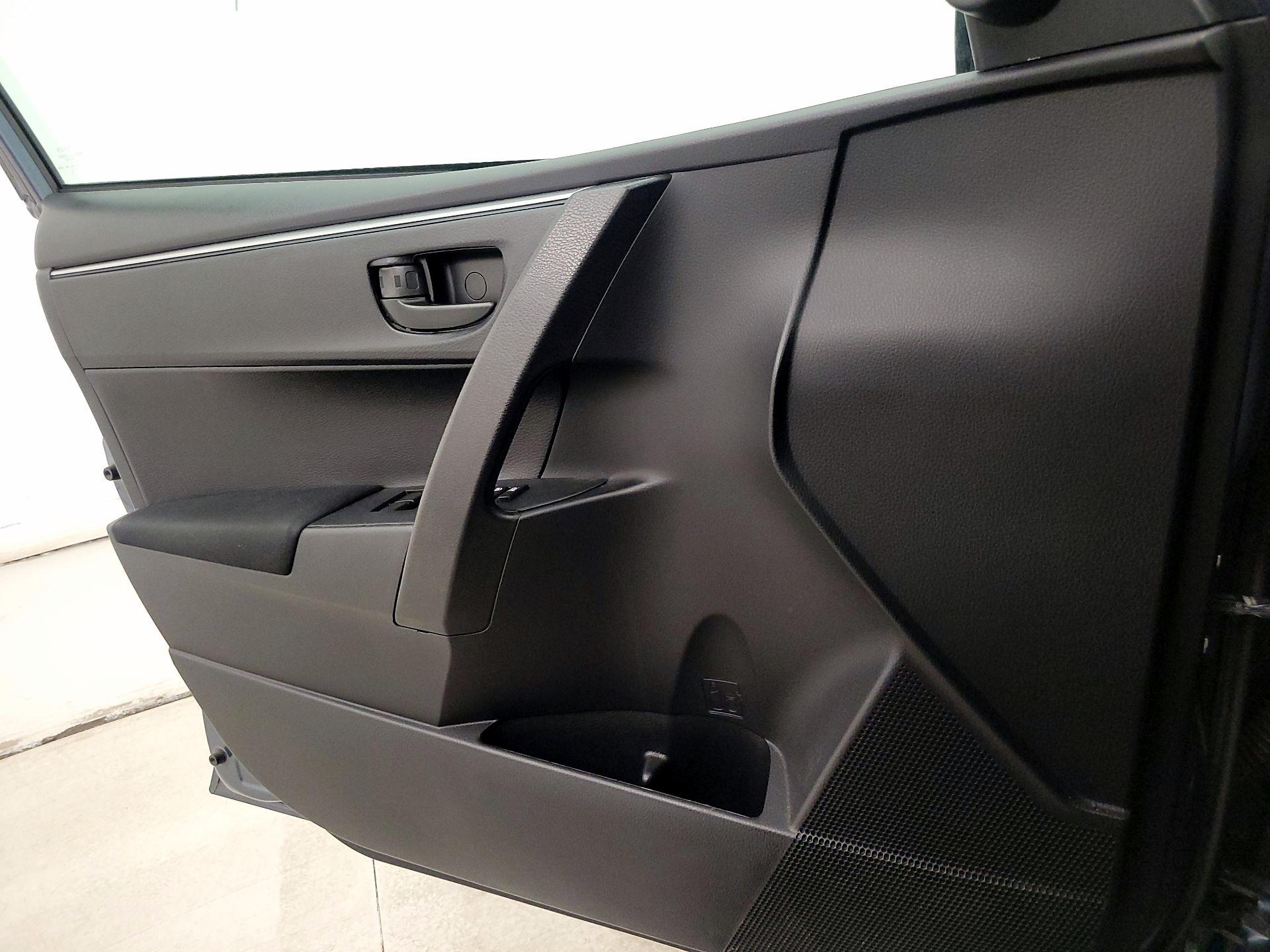 Thumbnail: 2016 Toyota Corolla - 12