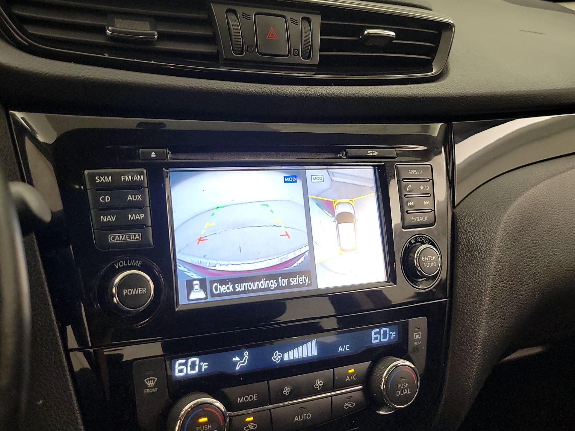 Thumbnail: 2018 Nissan Rogue Sport - 15