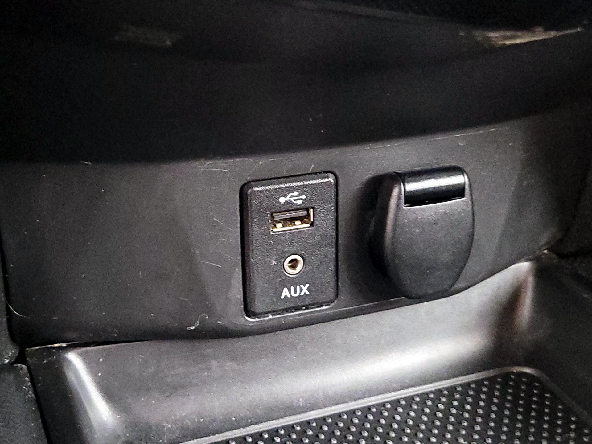 Thumbnail: 2018 Nissan Rogue Sport - 19