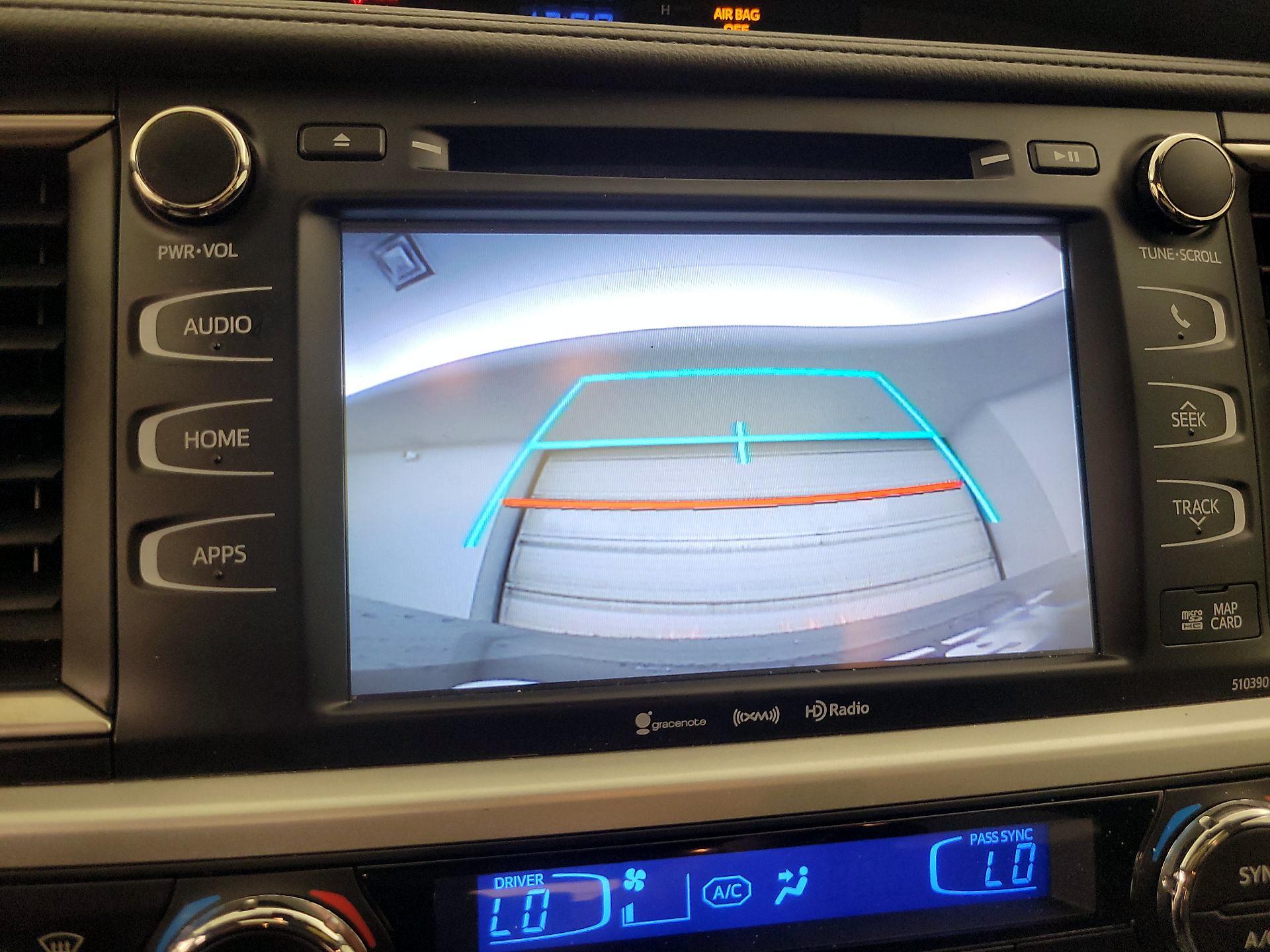 Thumbnail: 2019 Toyota Highlander - 15