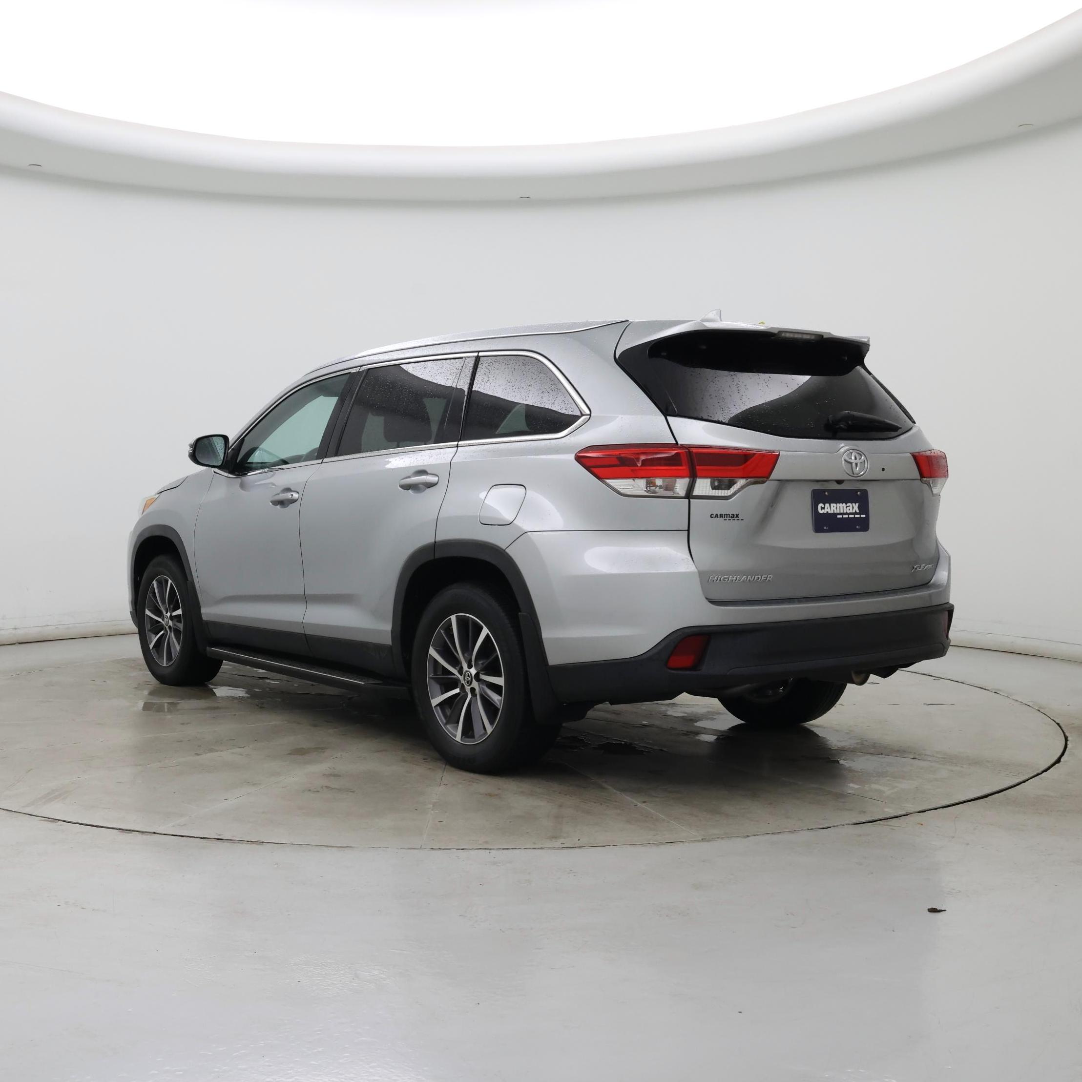 Thumbnail: 2019 Toyota Highlander - 2
