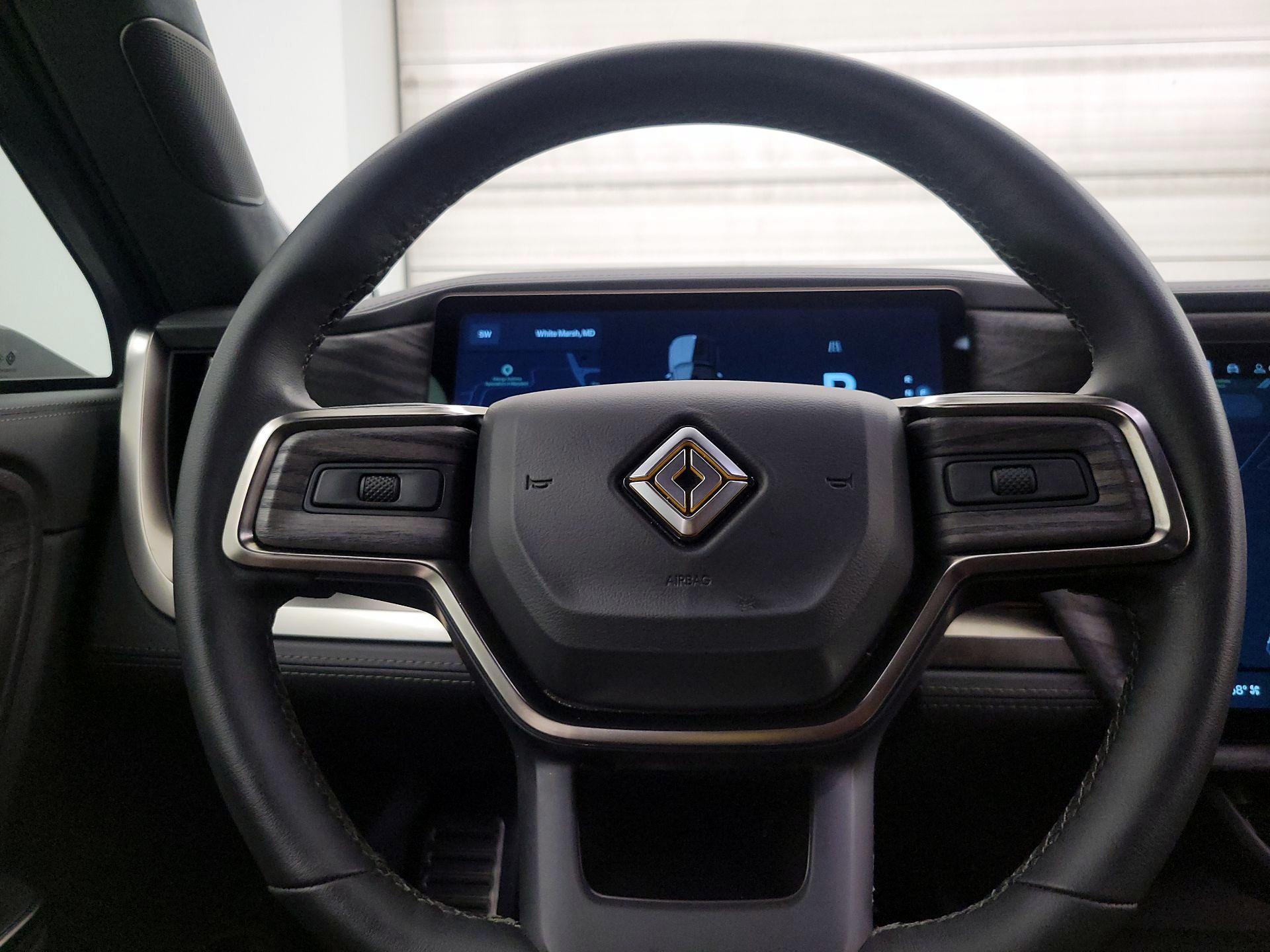 Thumbnail: 2022 Rivian R1S - 10