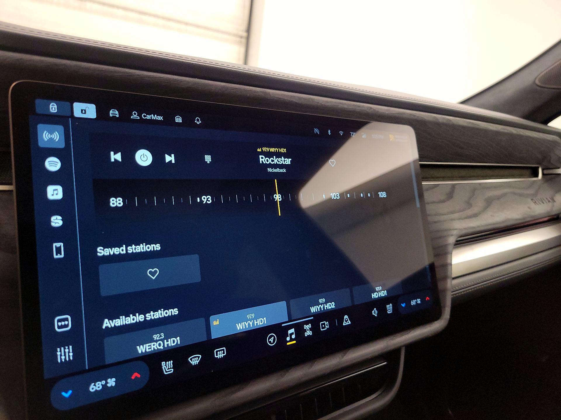 Thumbnail: 2022 Rivian R1S - 16