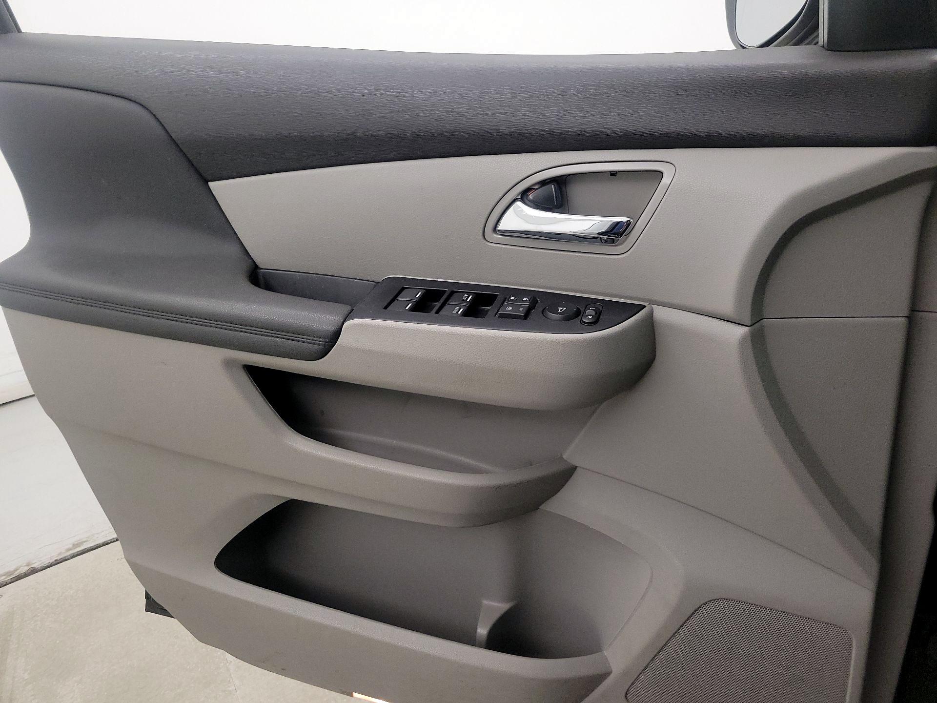 Thumbnail: 2015 Honda Odyssey - 12