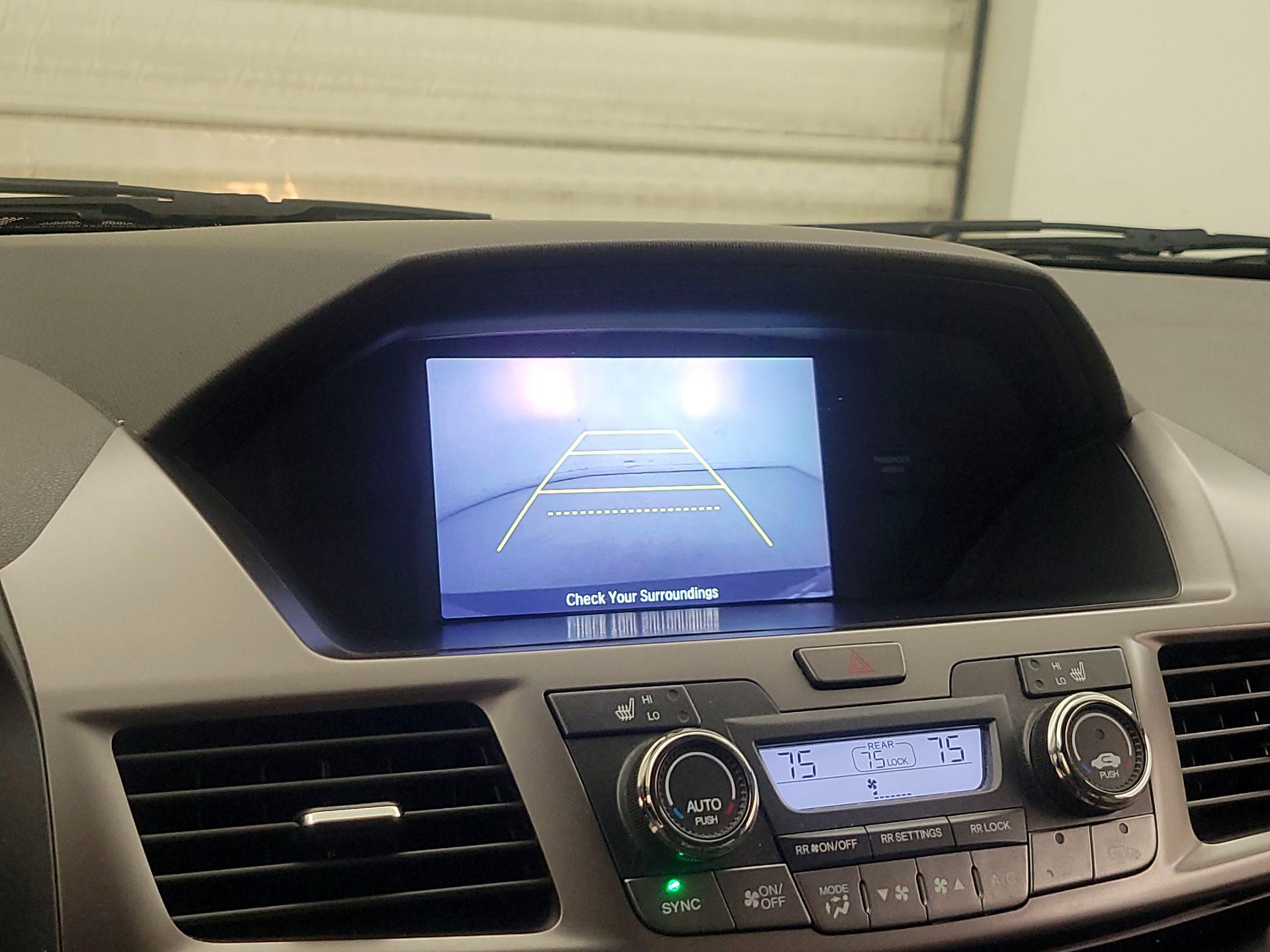 Thumbnail: 2015 Honda Odyssey - 14