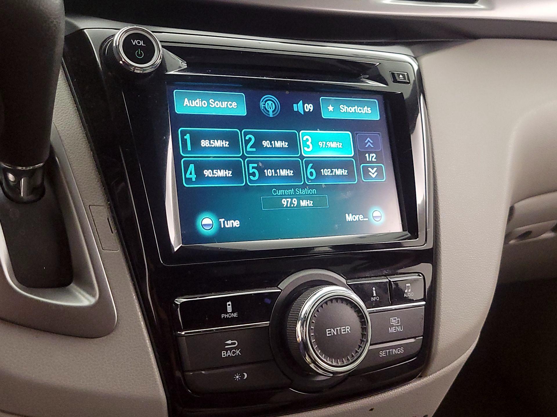 Thumbnail: 2015 Honda Odyssey - 15