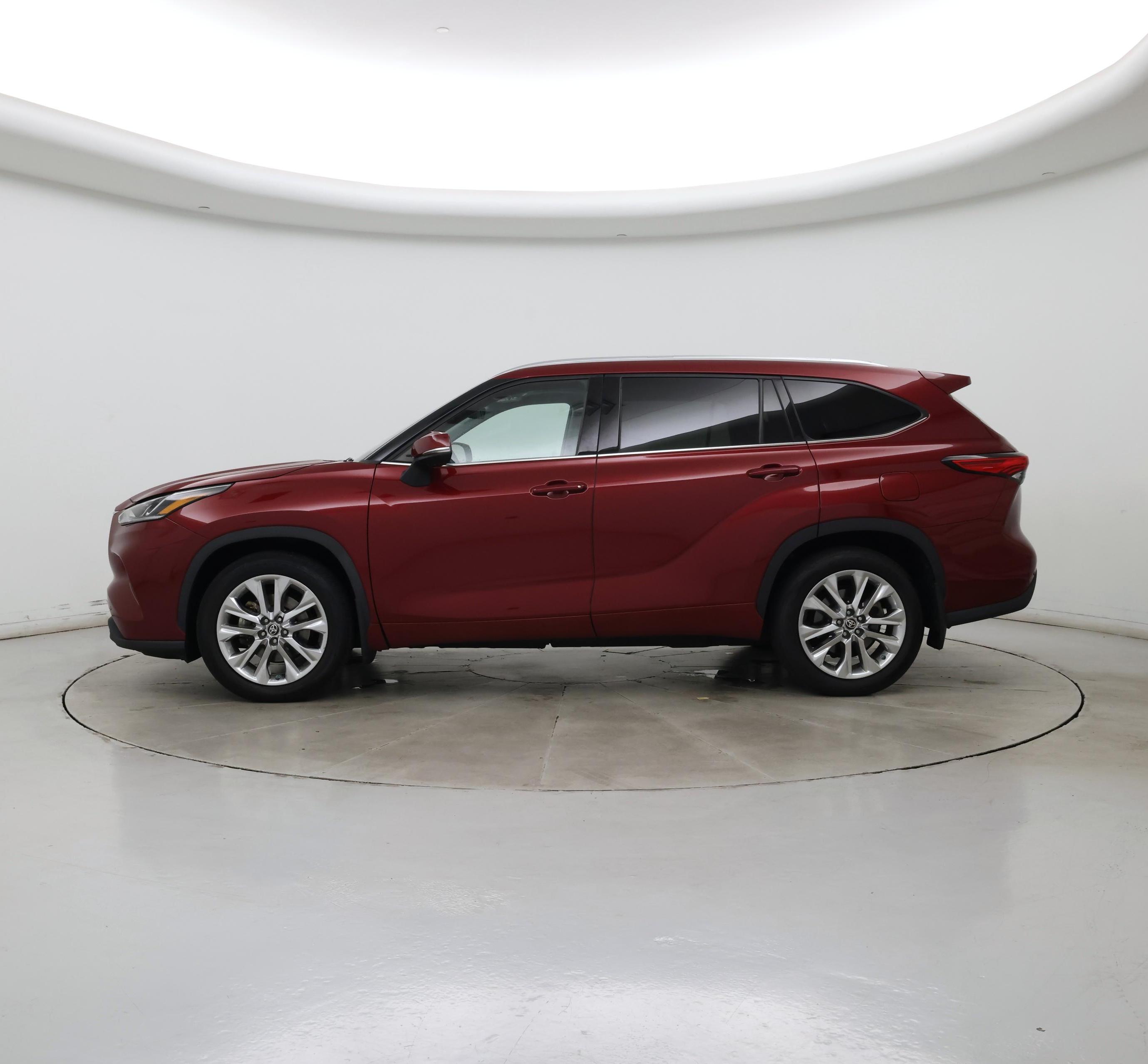 Thumbnail: 2021 Toyota Highlander - 3