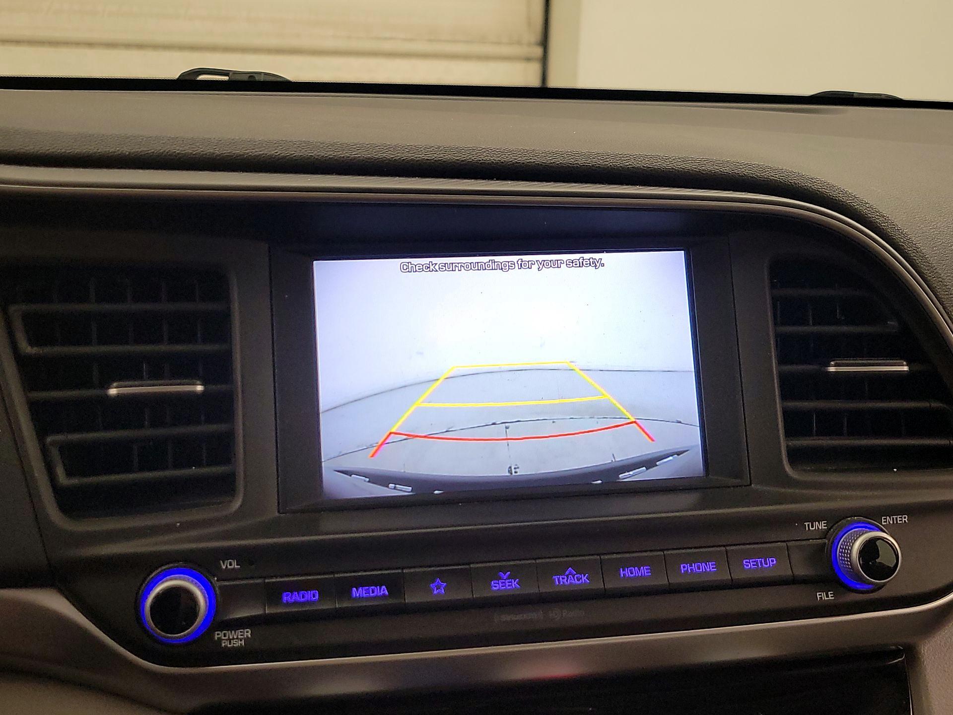 Thumbnail: 2019 Hyundai Elantra - 14