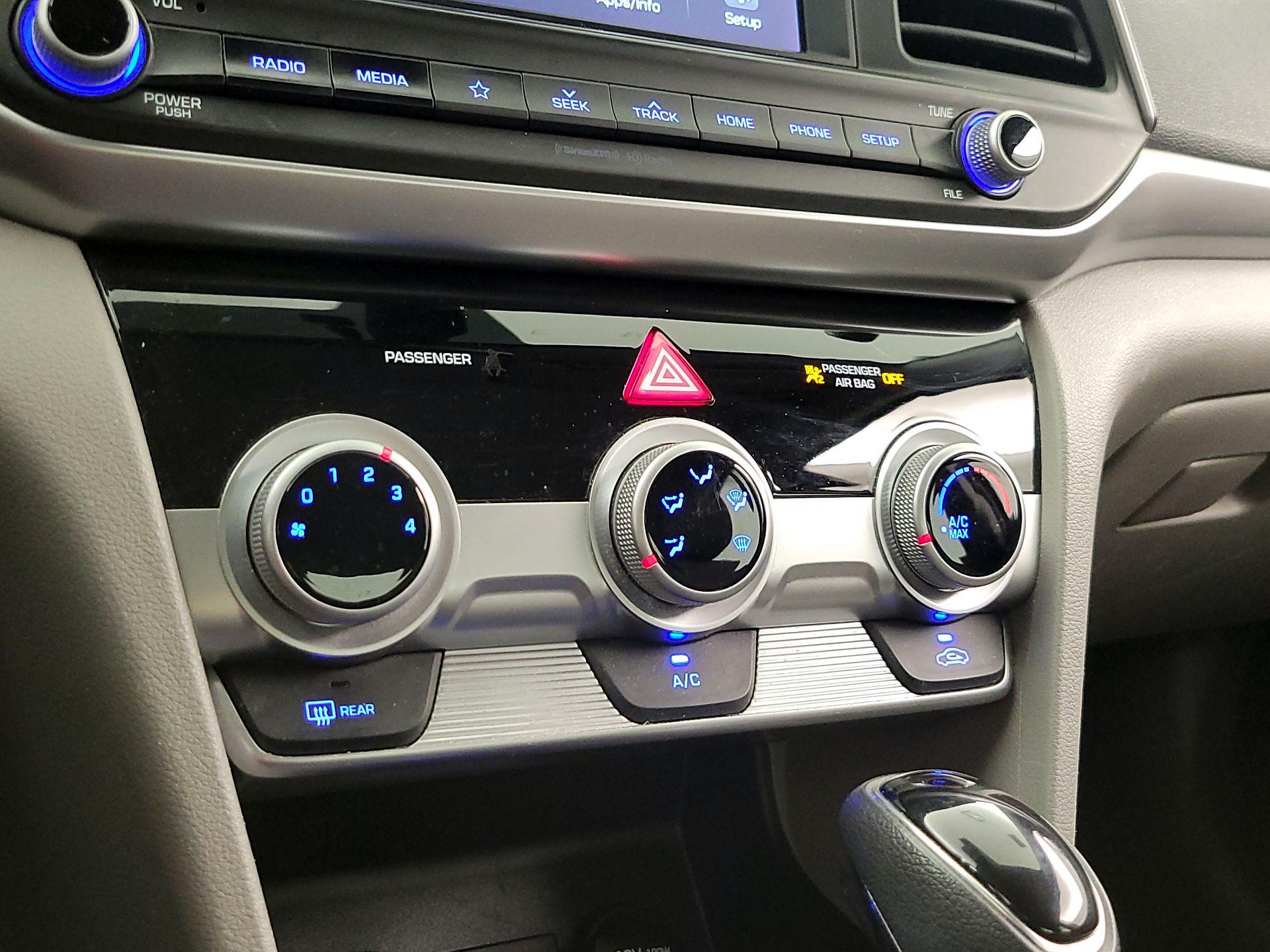 Thumbnail: 2019 Hyundai Elantra - 16