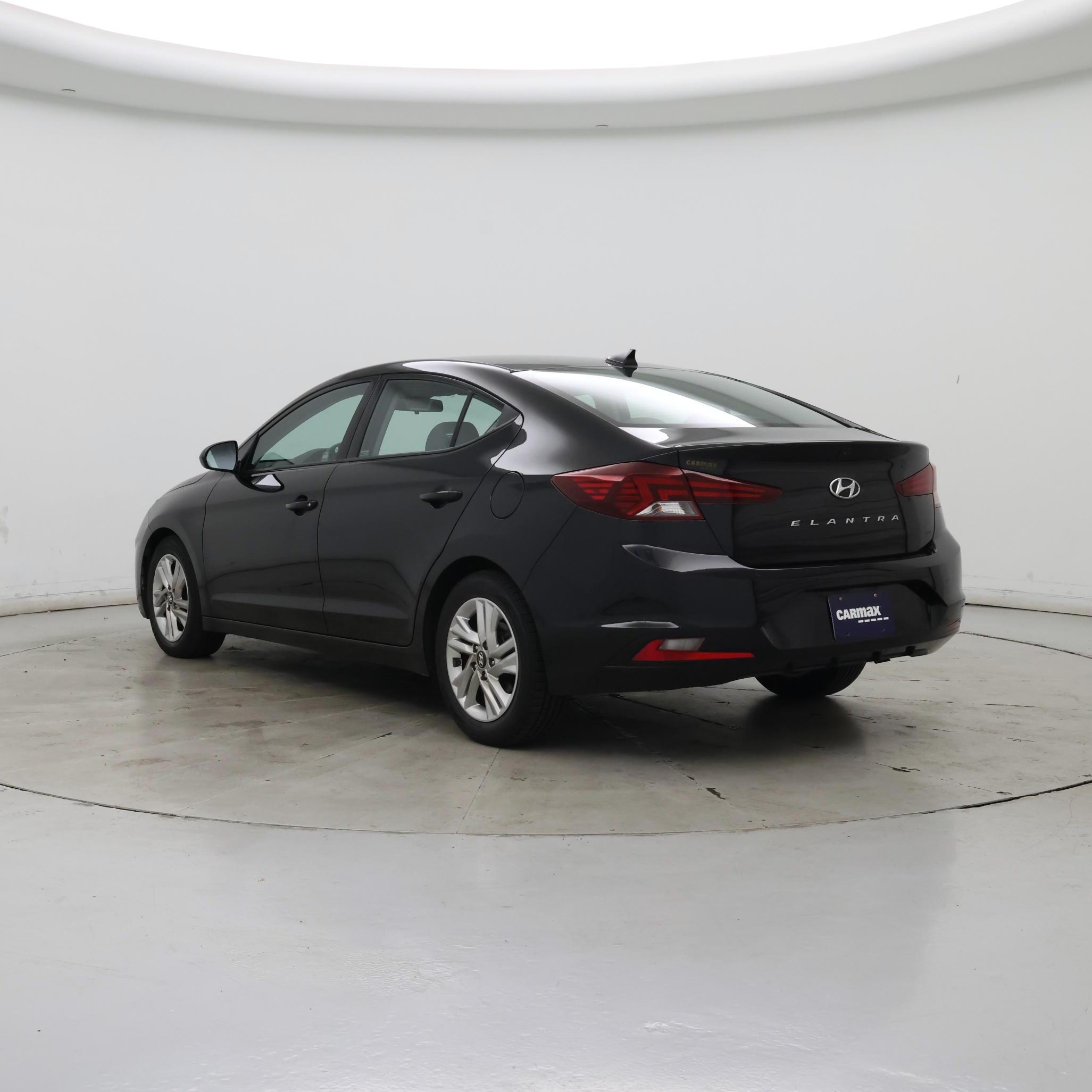 Thumbnail: 2019 Hyundai Elantra - 2