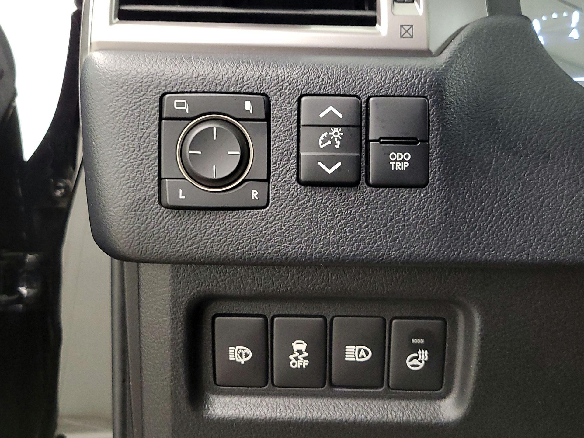 Thumbnail: 2022 Lexus GX - 13