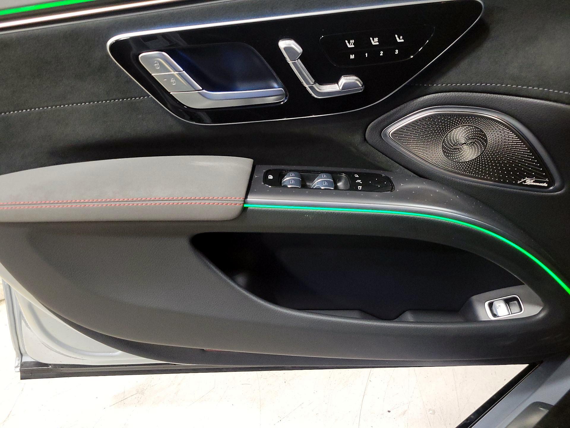 Thumbnail: 2022 Mercedes-Benz EQS - 12