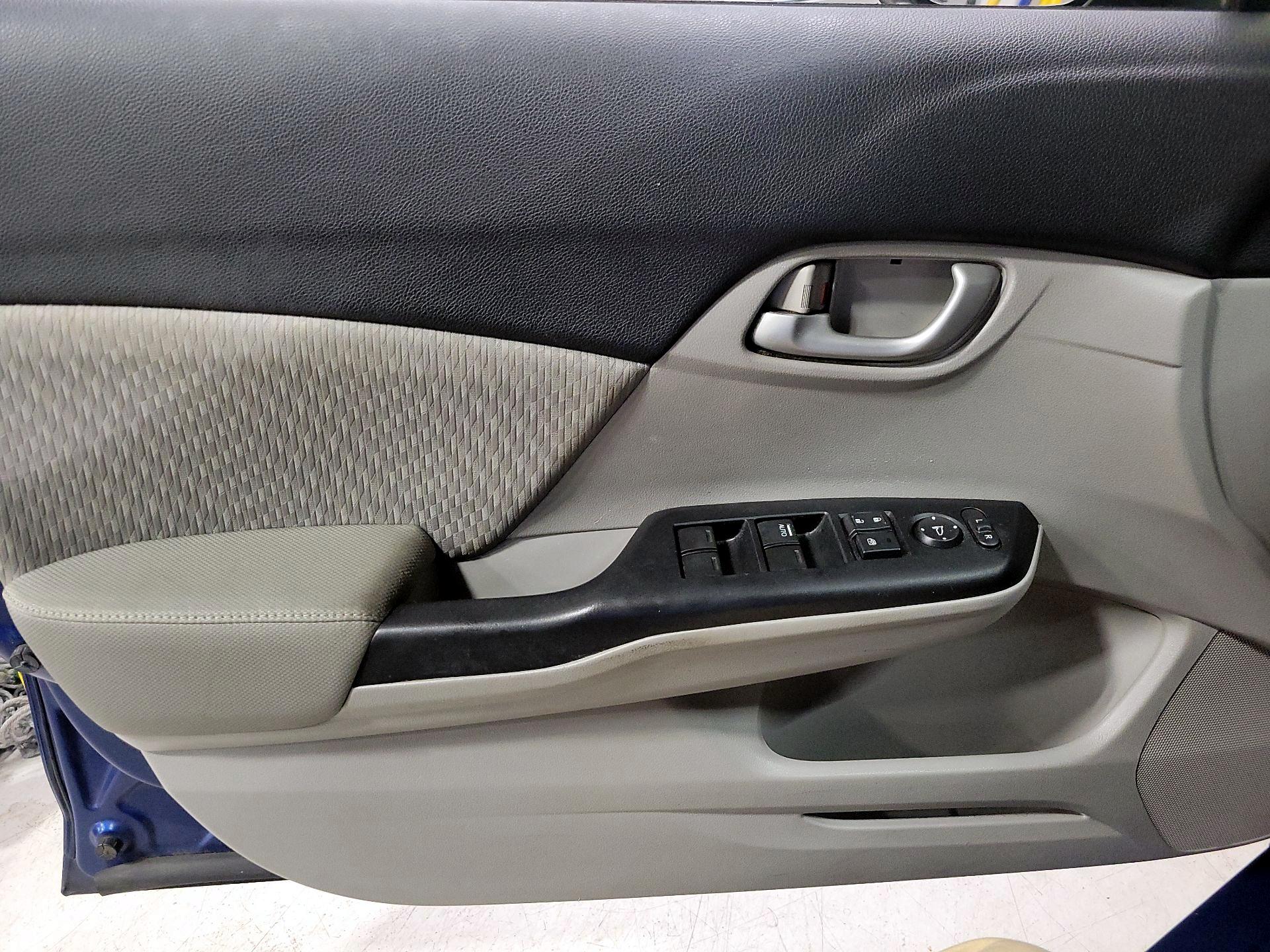 Thumbnail: 2015 Honda Civic - 12