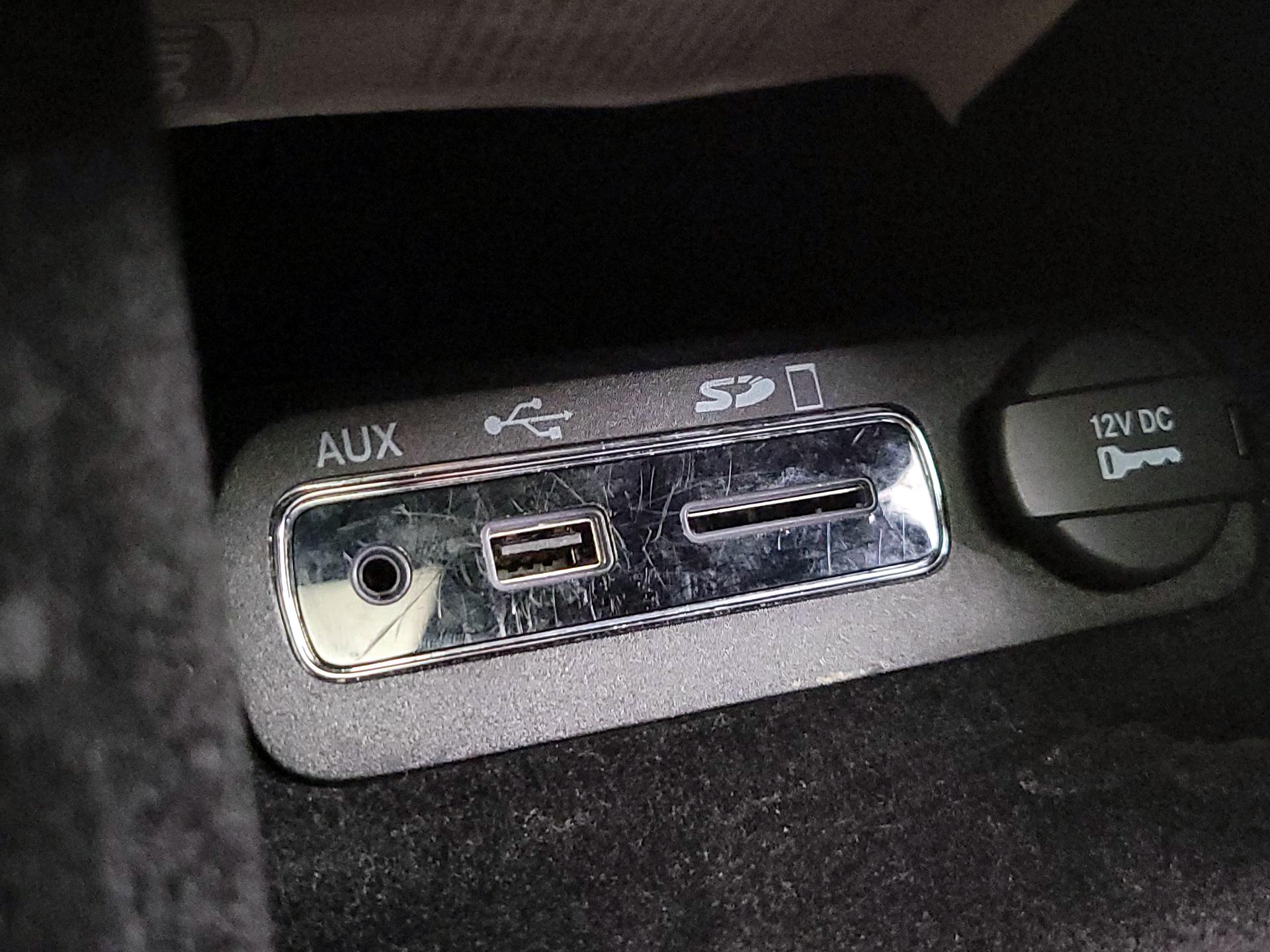 Thumbnail: 2014 Jeep Grand Cherokee - 19