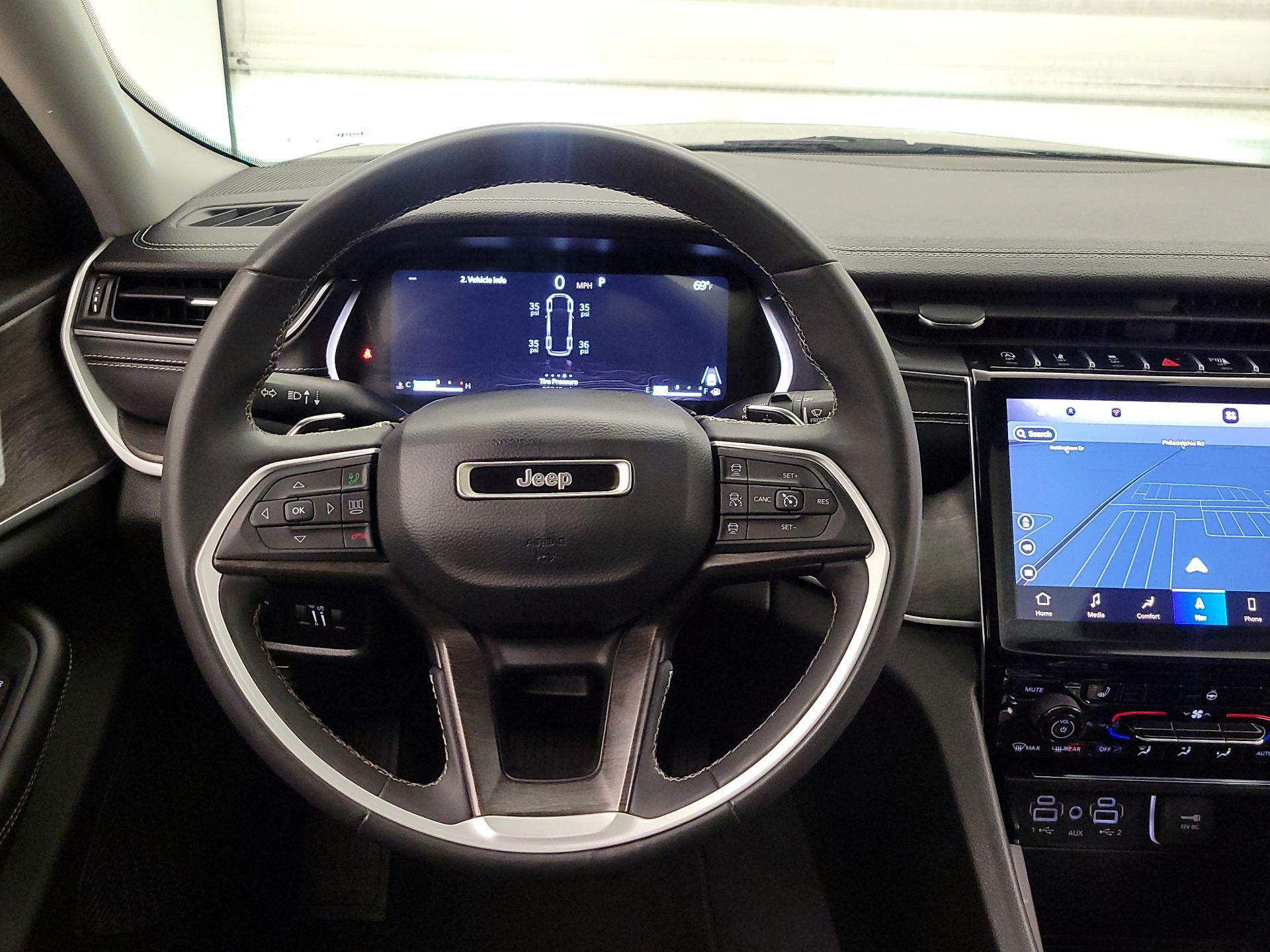 Thumbnail: 2023 Jeep Grand Cherokee L - 10