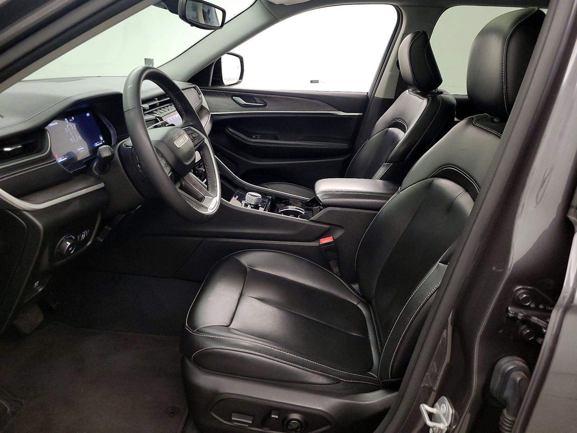 Thumbnail: 2023 Jeep Grand Cherokee L - 11