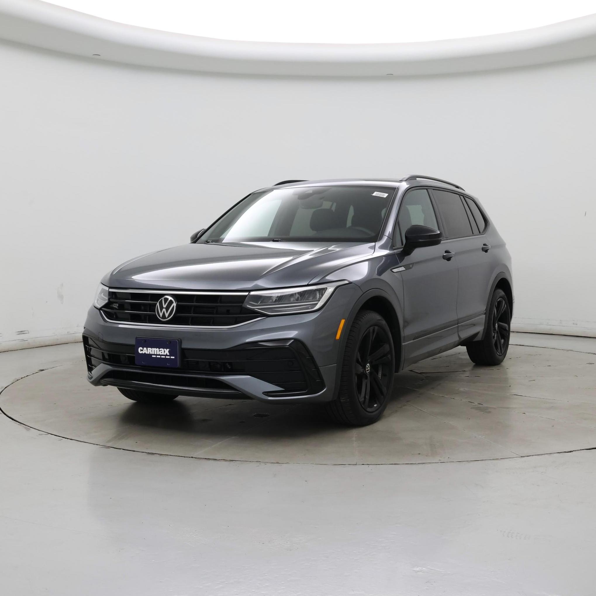 Thumbnail: 2023 Volkswagen Tiguan - 4