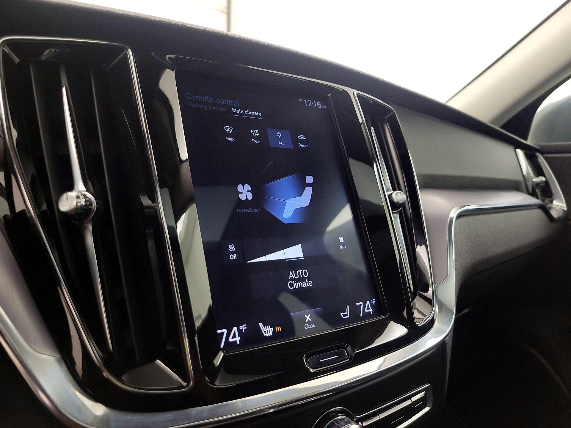 Thumbnail: 2020 Volvo S60 - 16