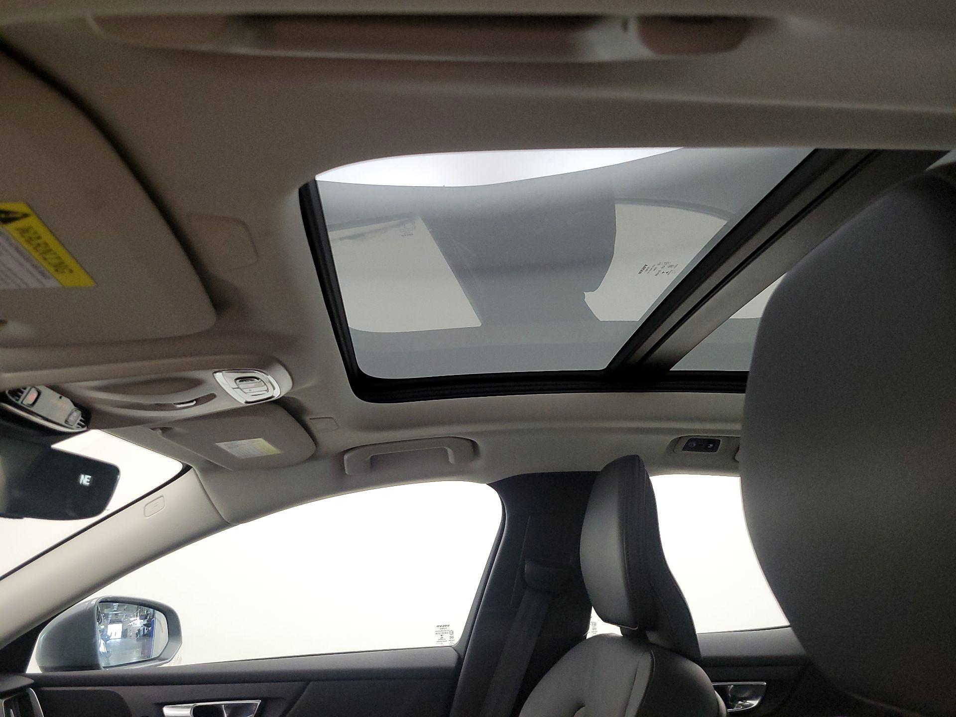 Thumbnail: 2020 Volvo S60 - 19