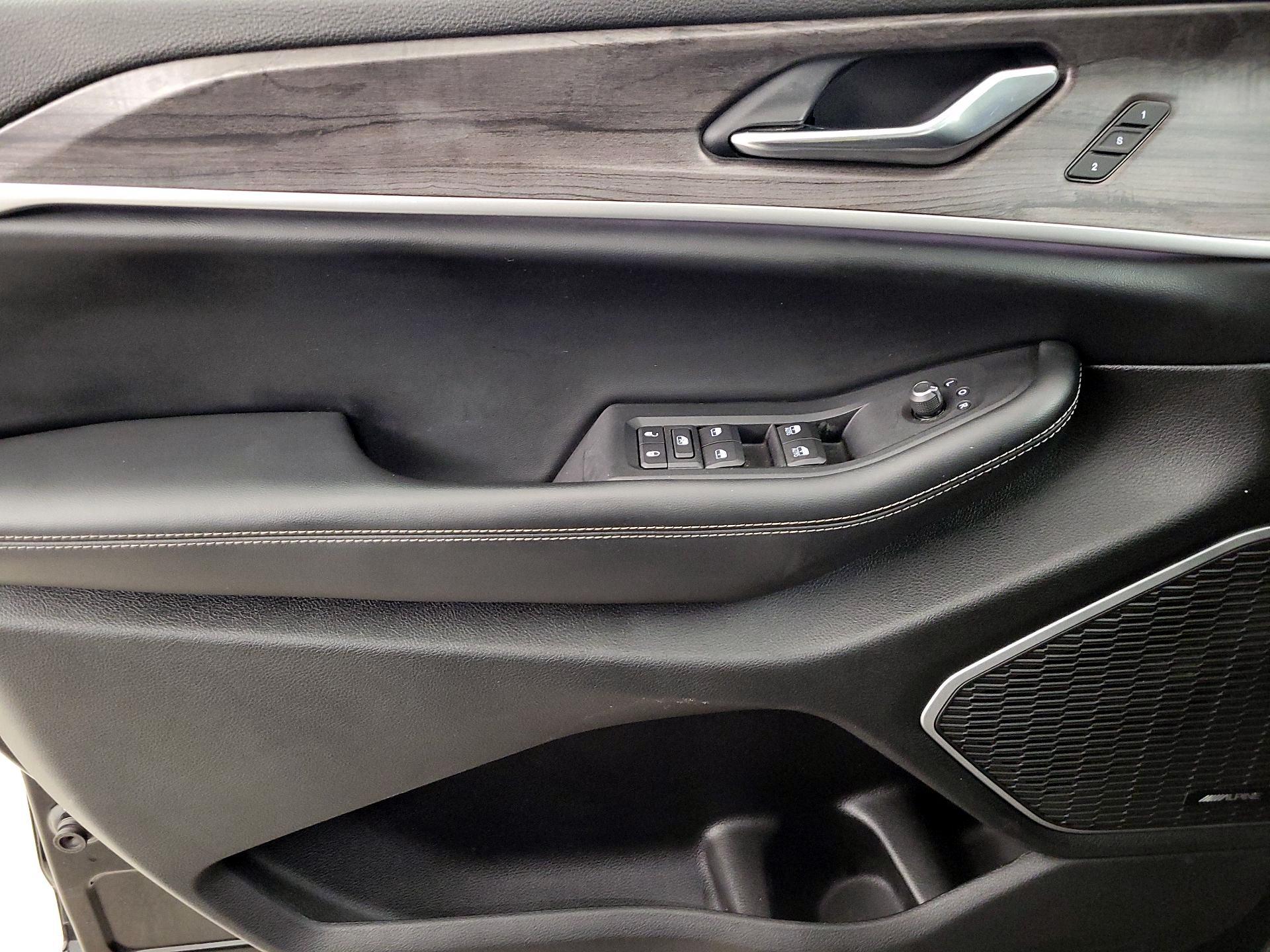 Thumbnail: 2022 Jeep Grand Cherokee - 12