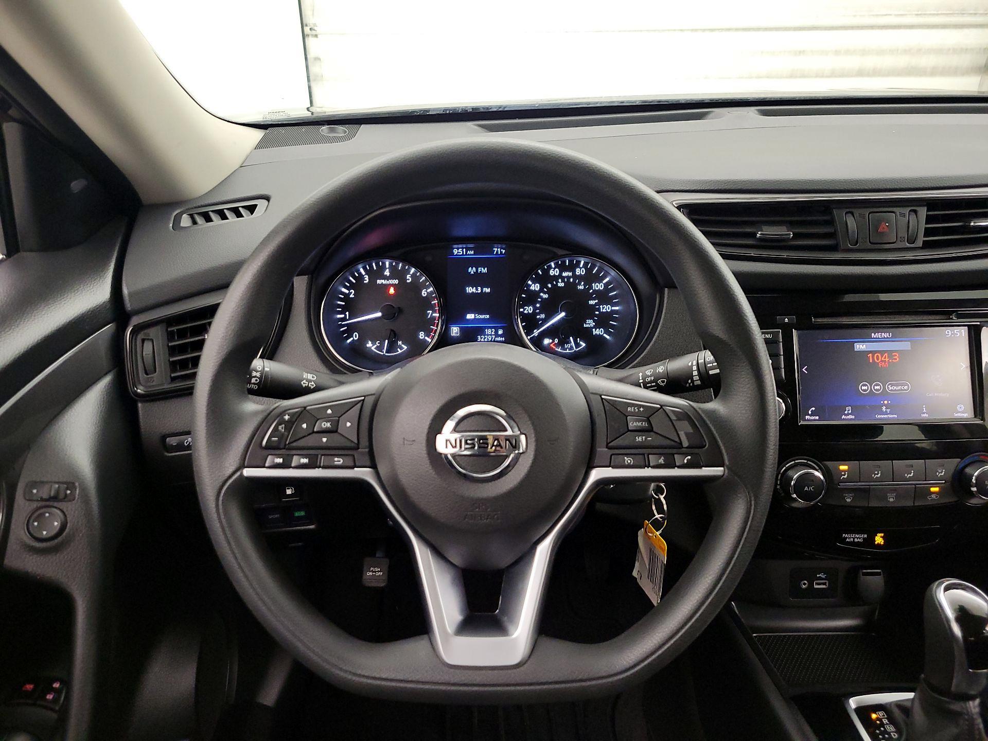 Thumbnail: 2020 Nissan Rogue - 10