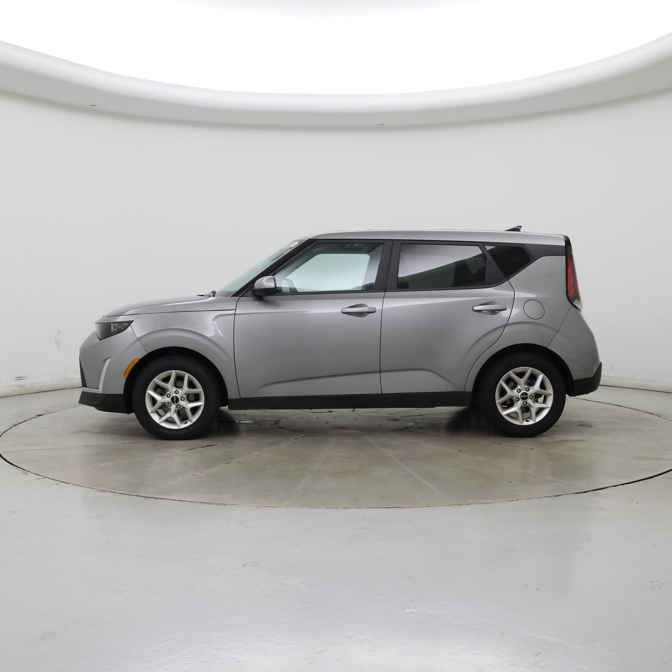 Thumbnail: 2023 Kia Soul - 3