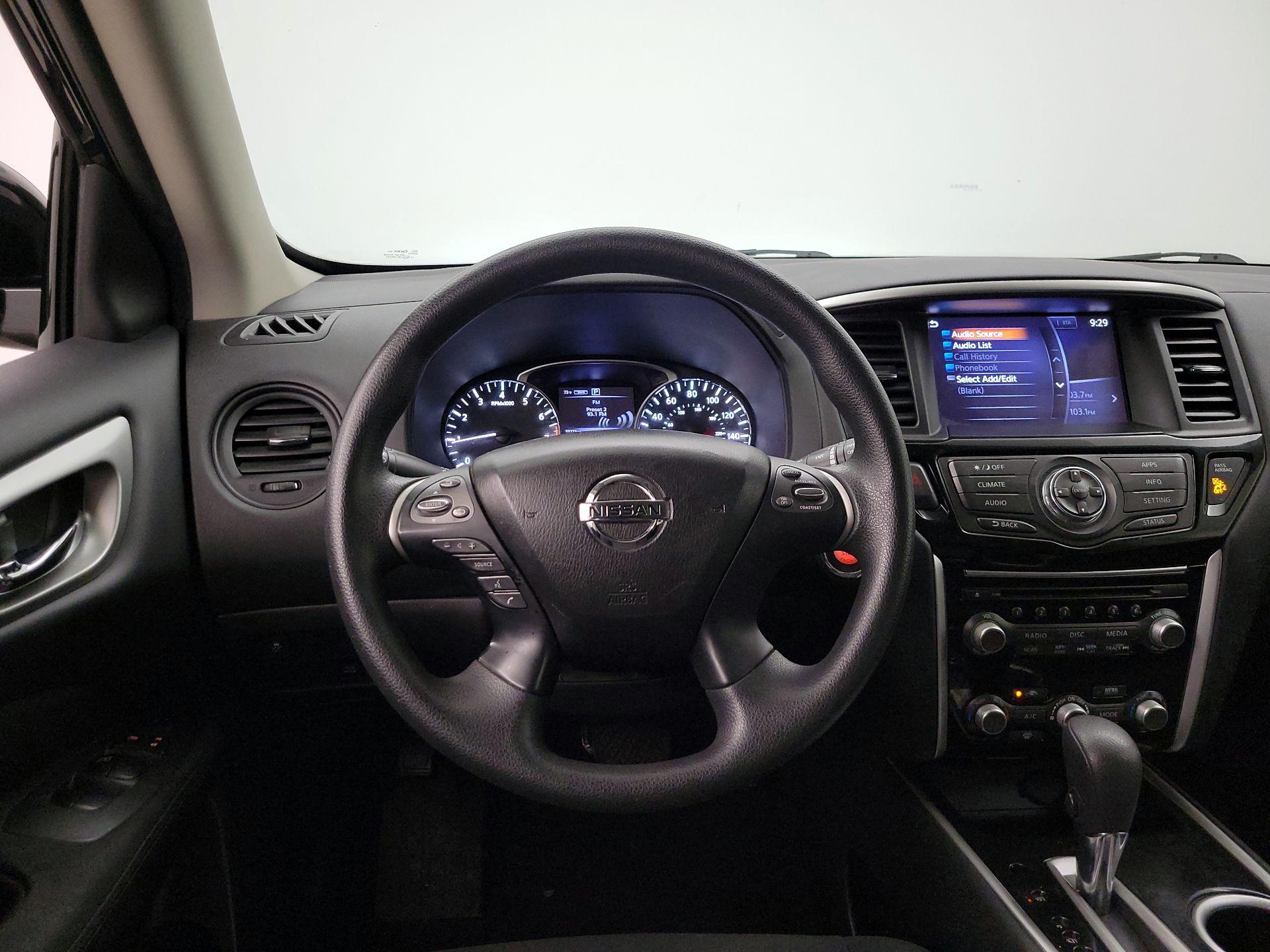 Thumbnail: 2017 Nissan Pathfinder - 10