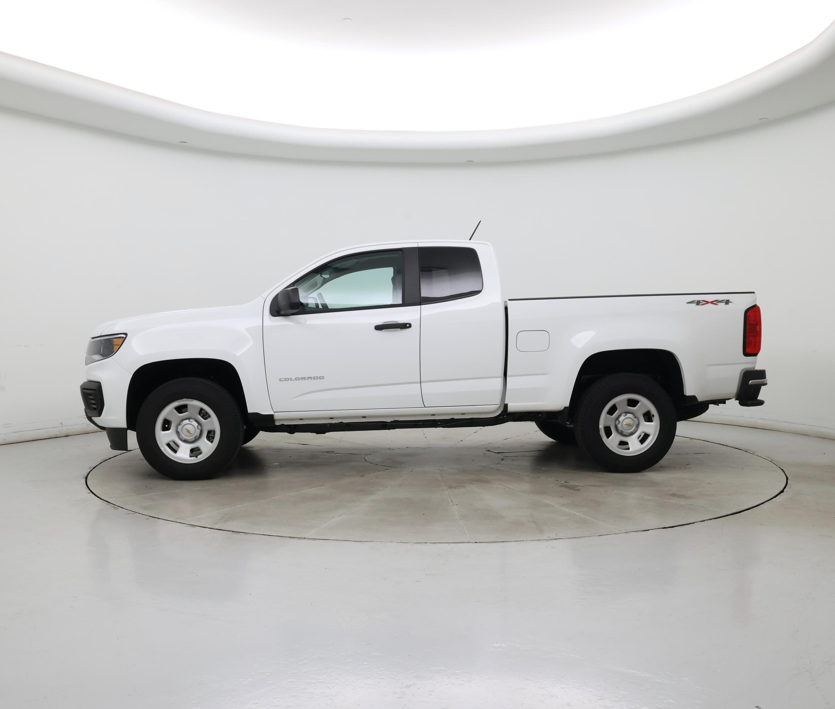 Thumbnail: 2021 Chevrolet Colorado - 3