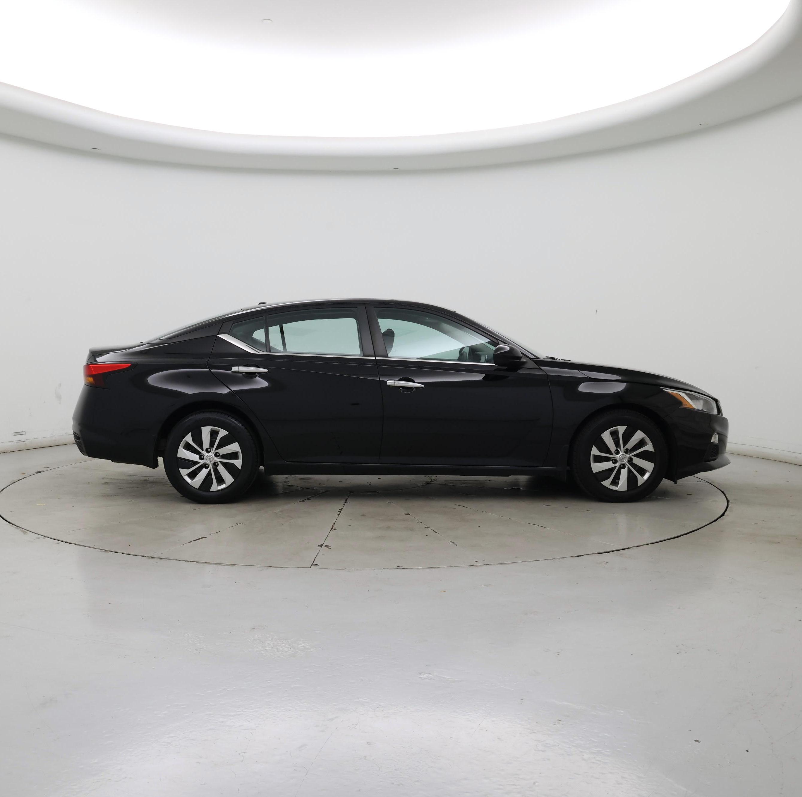 Thumbnail: 2020 Nissan Altima - 7