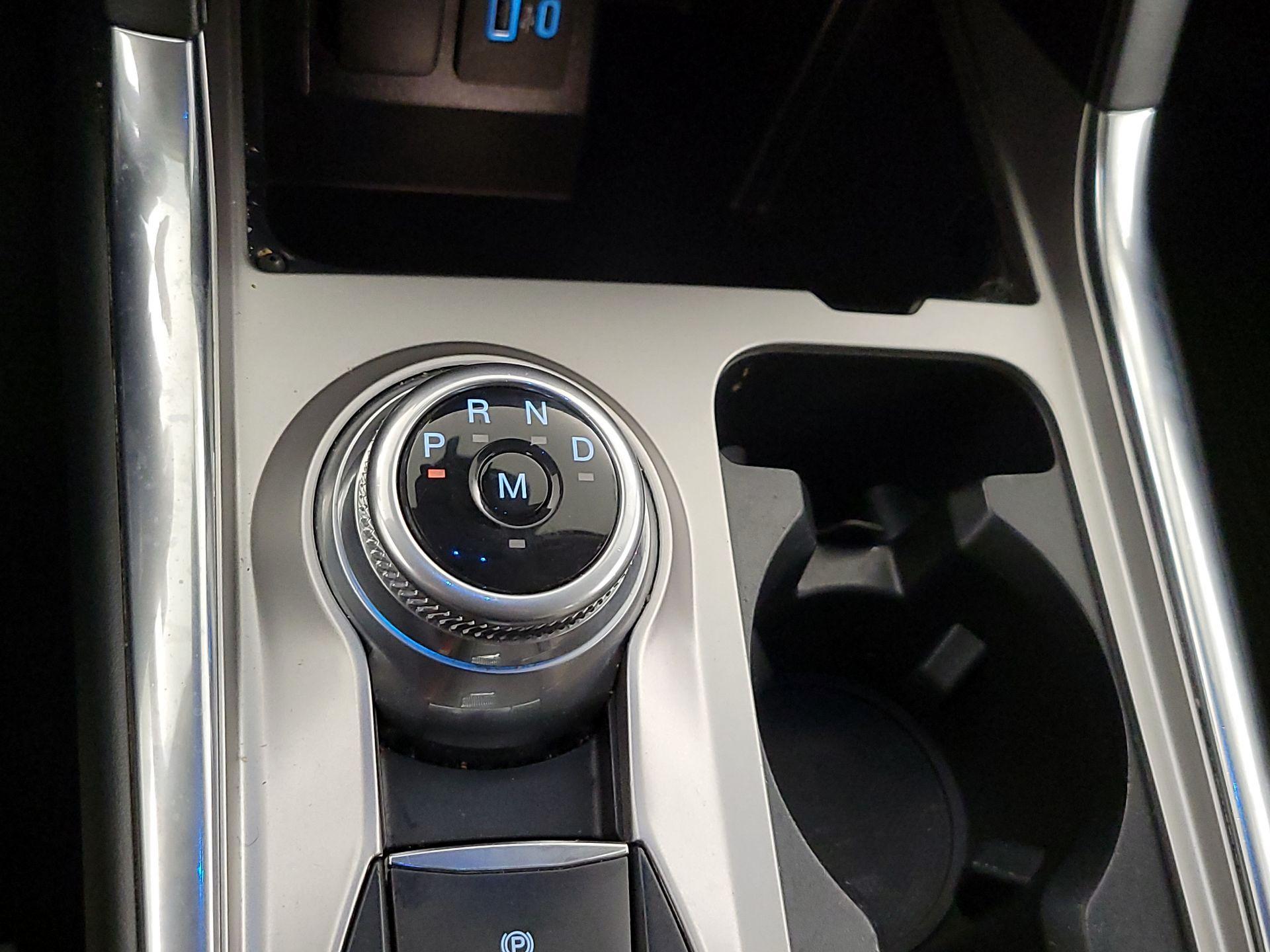 Thumbnail: 2021 Ford Explorer - 18